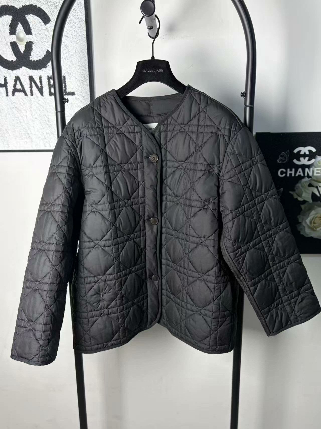 Dior Dior Cotton White Down Jacket M Women Size M / US 6-8 / IT 42-44 - 1 Thumbnail