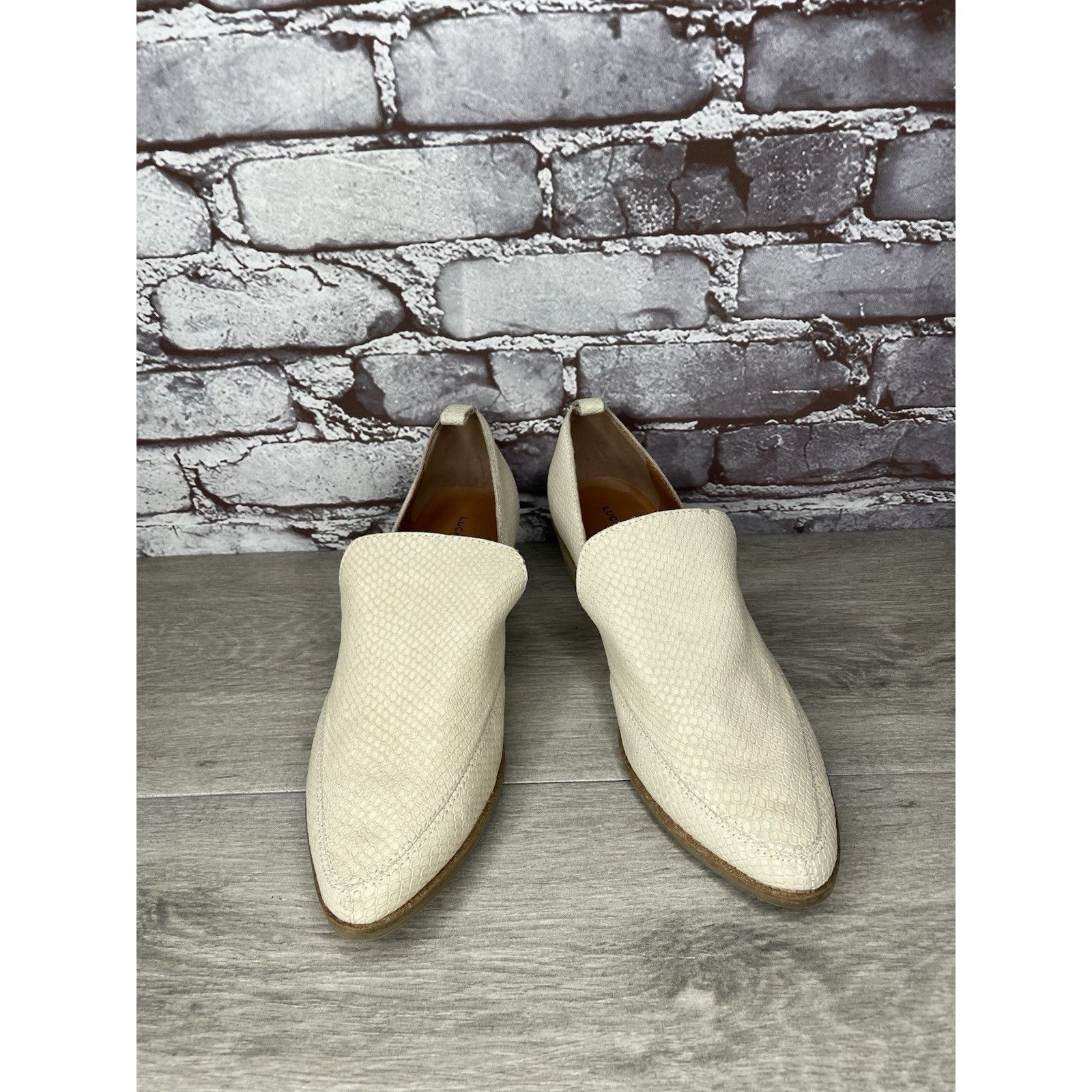 Lucky Brand Lucky Brand Mahzan Ivory Leather Lizard Print Loafer Heel Sh Size US 9.5 / IT 39.5 - 19 Thumbnail