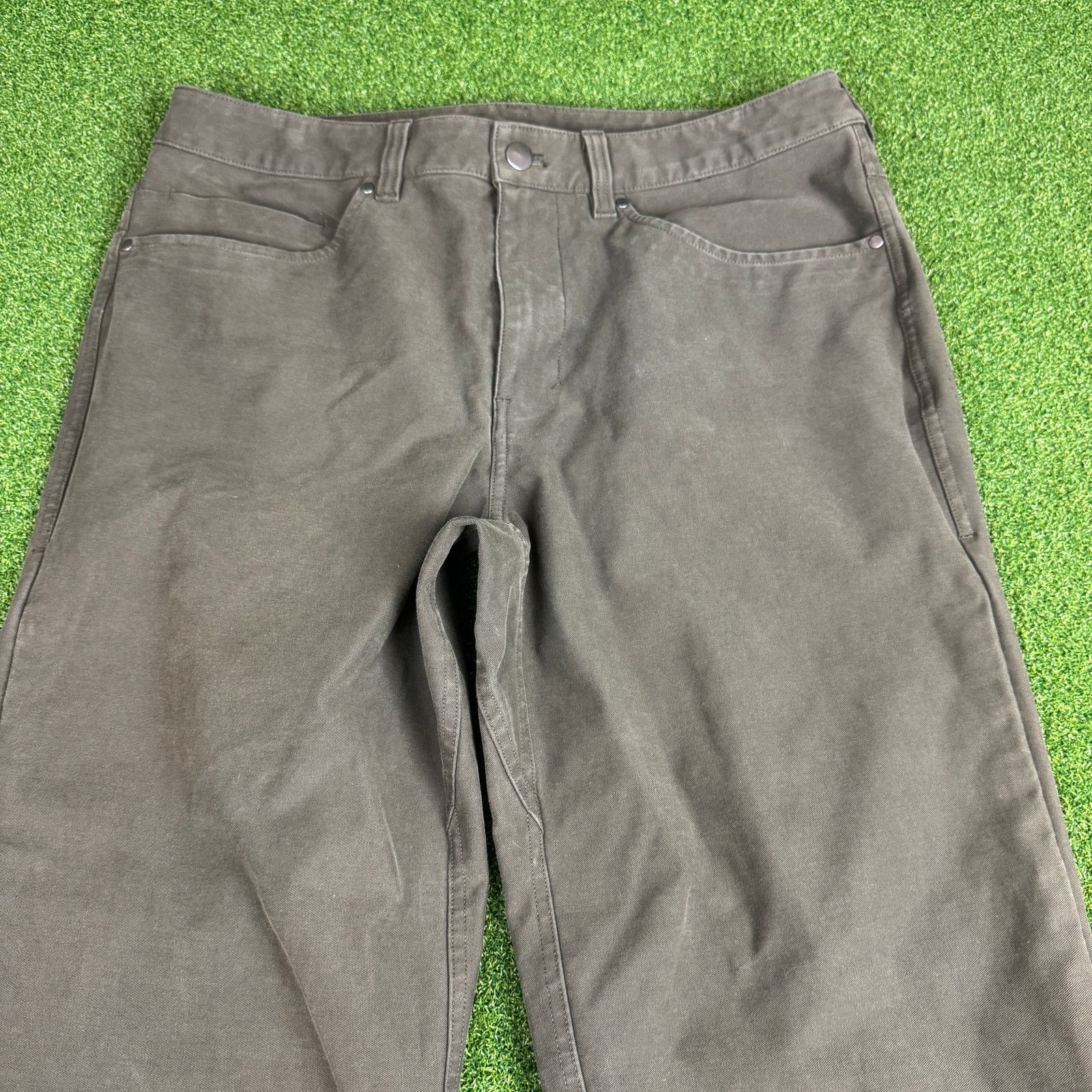 Lululemon Lululemon ABC Pants Mens 33 Olive Green Chino Work Casual Size US 33 - 3 Thumbnail