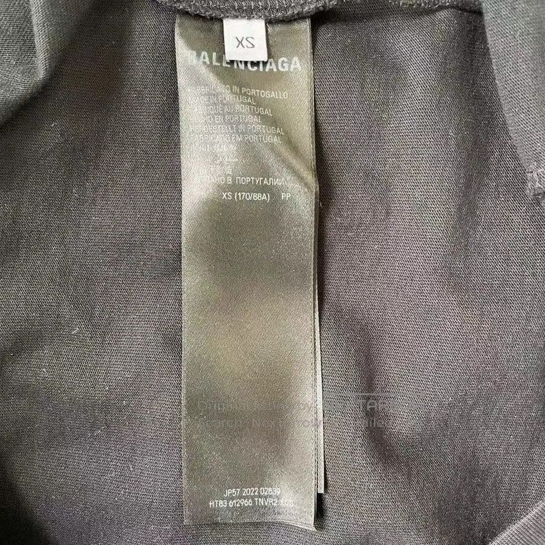 Balenciaga Balenciaga Black Mirror Flip Logo Tee. Size US XS / EU 42 / 0 - 4 Thumbnail