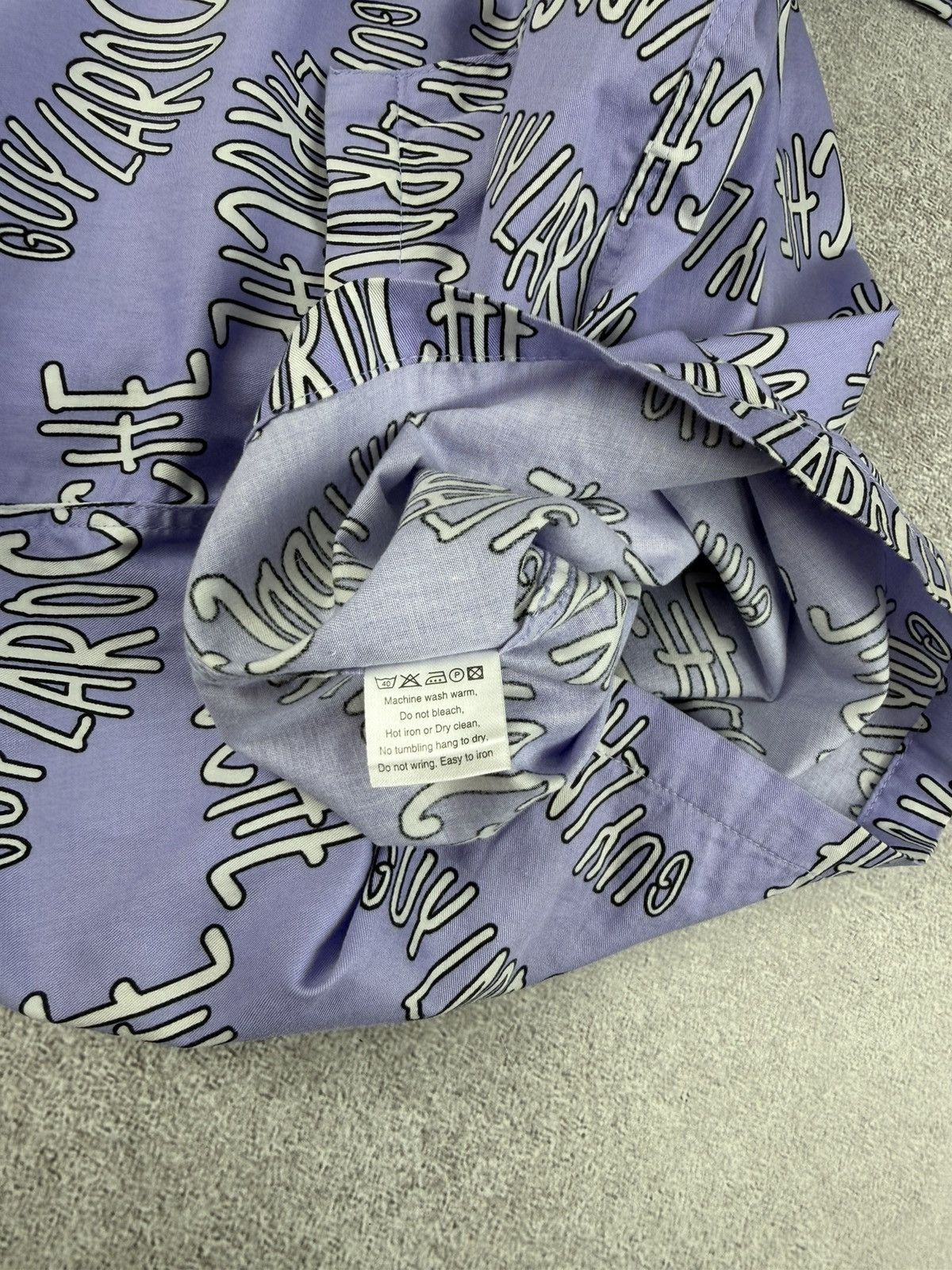 Guy Laroche Guy Laroche Monogram Short Sleeve Short Size 3 Size US L / EU 52-54 / 3 - 7 Thumbnail