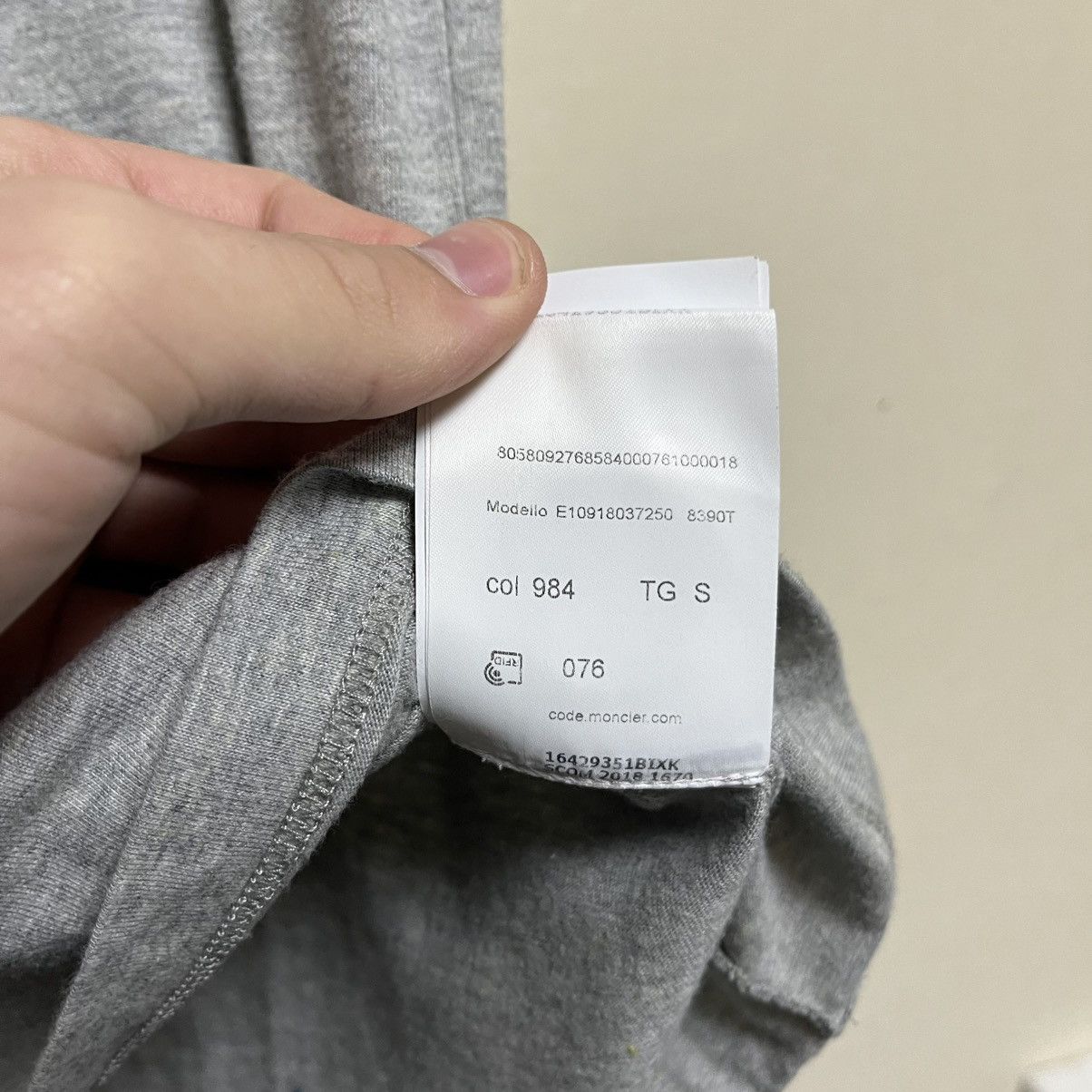 Moncler Moncler T-shirt Size US S / EU 44-46 / 1 - 13 Thumbnail