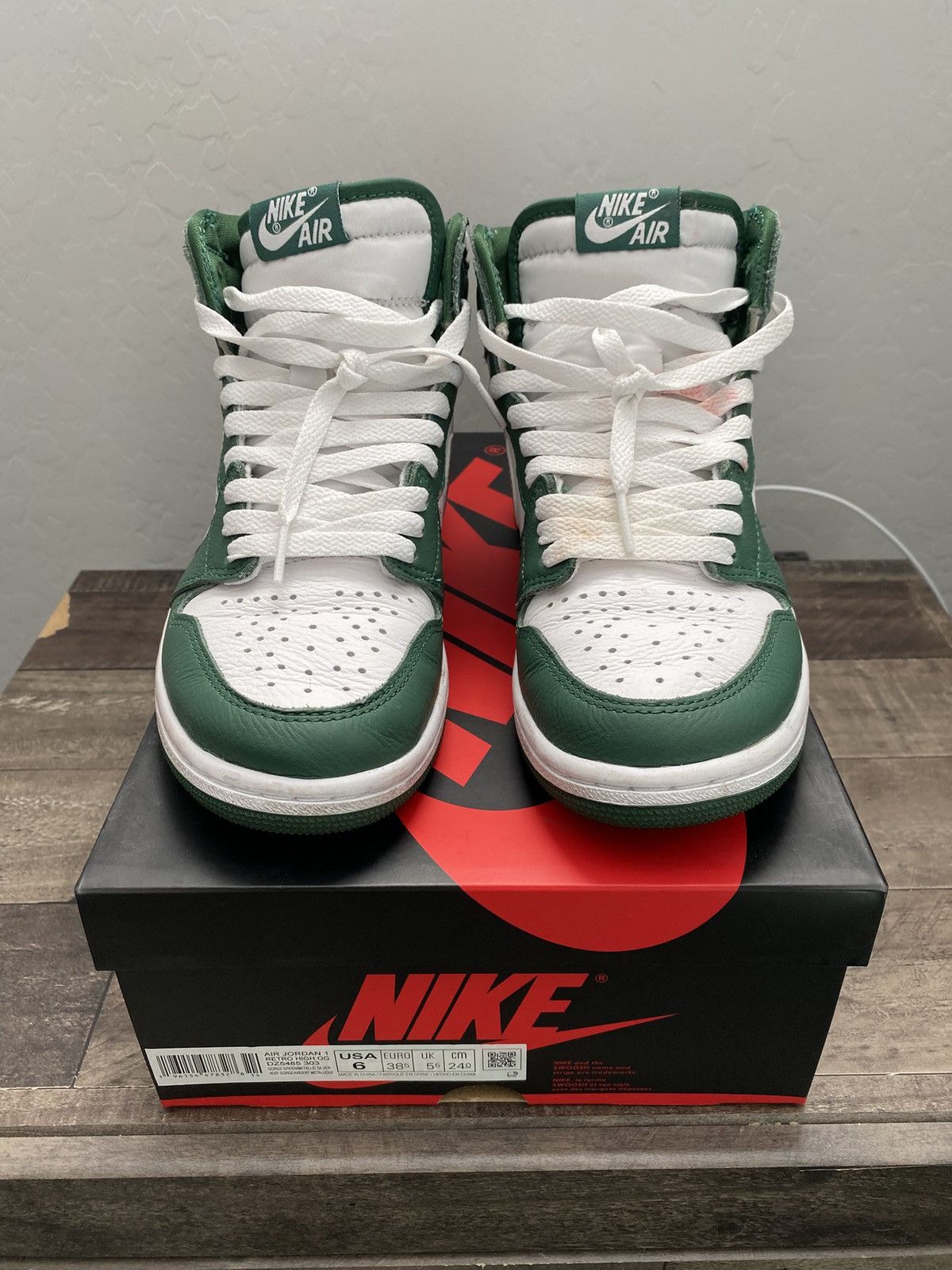 Jordan Brand Jordan 1 Metallic Green Size US 6 / EU 39 - 3 Thumbnail