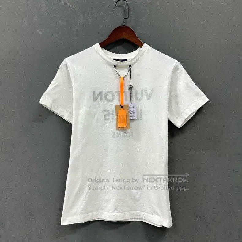 Louis Vuitton Louis Vuitton Chain monogram printed white short sleeves Size US S / EU 44-46 / 1 - 1 Thumbnail