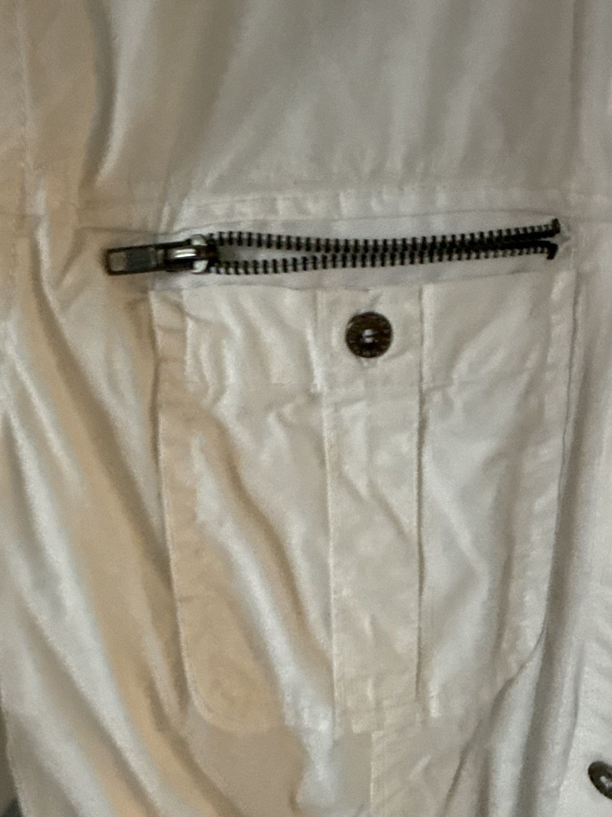 Guess Guess dress shirt with regal embroidery on back Size US M / EU 48-50 / 2 - 5 Thumbnail