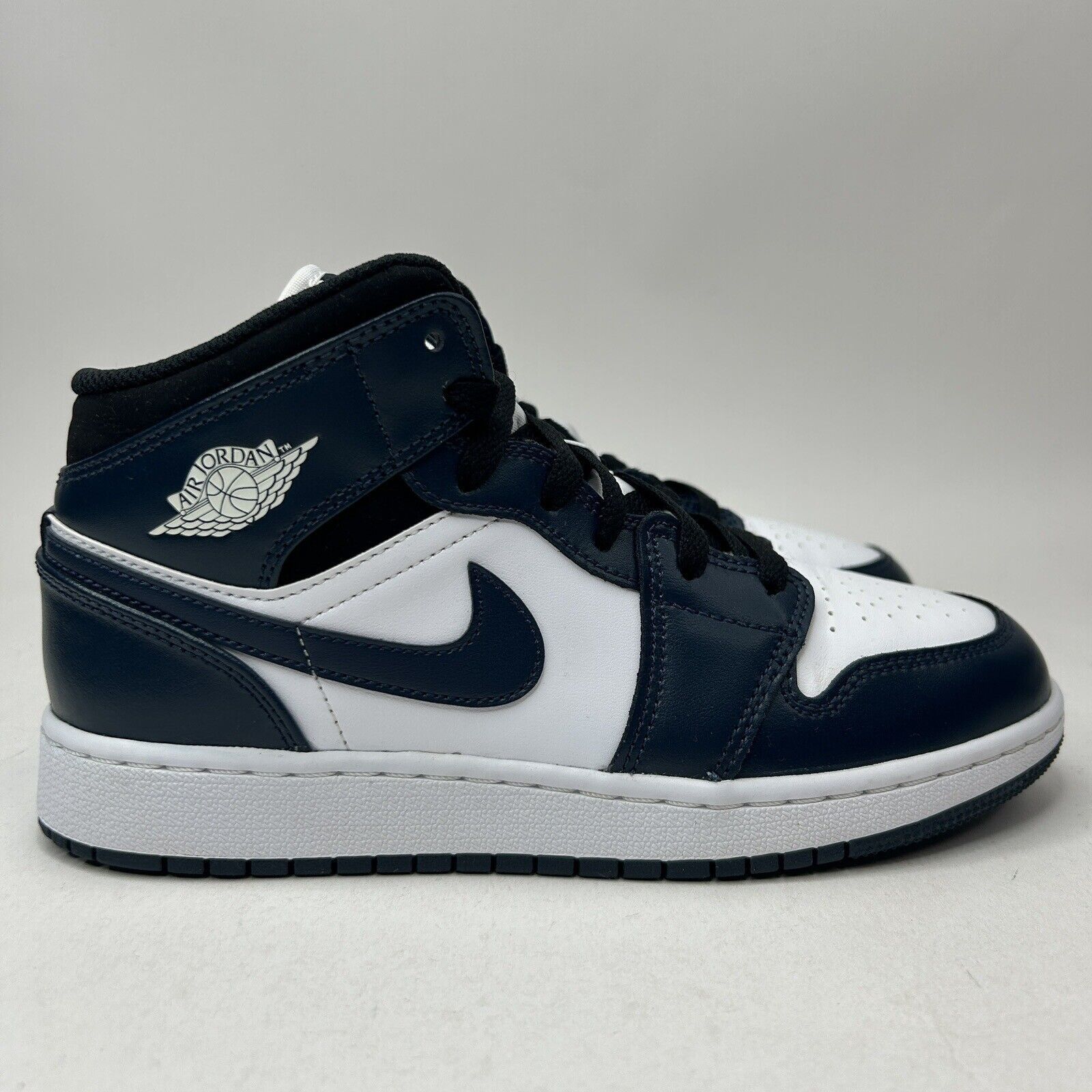 Nike Nike Air Jordan 1 Mid Retro GS “Armory Navy” 2023 Size US 7 / IT 37 - 5 Thumbnail