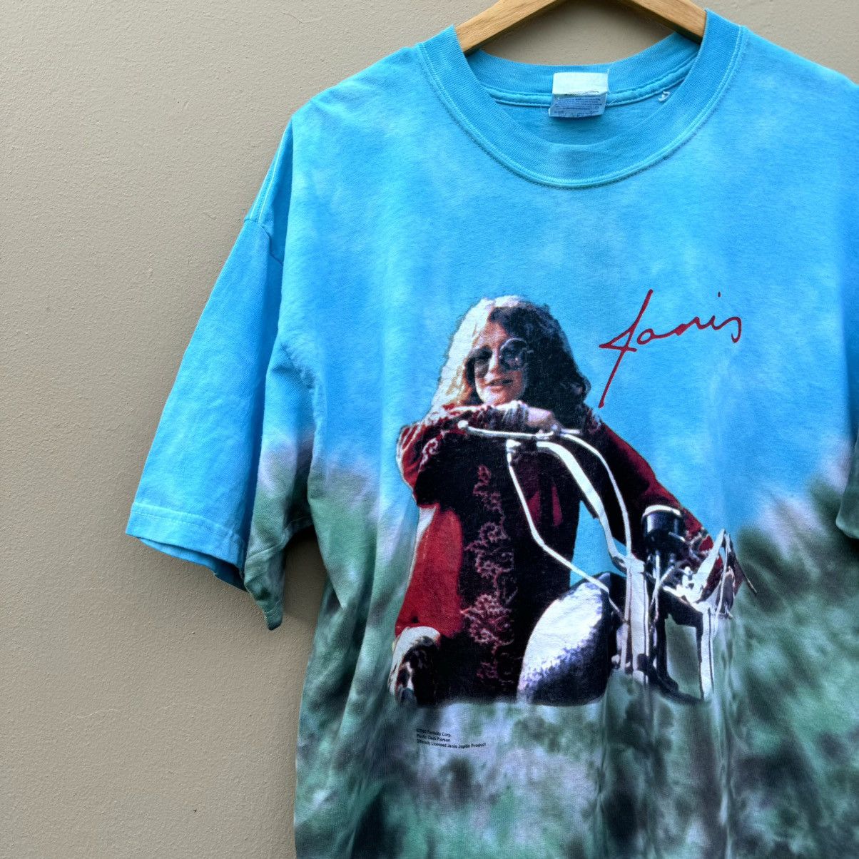 Band Tees × Vintage Vintage janis joplin 2000 tie dye tee Size US XL / EU 56 / 4 - 2 Thumbnail