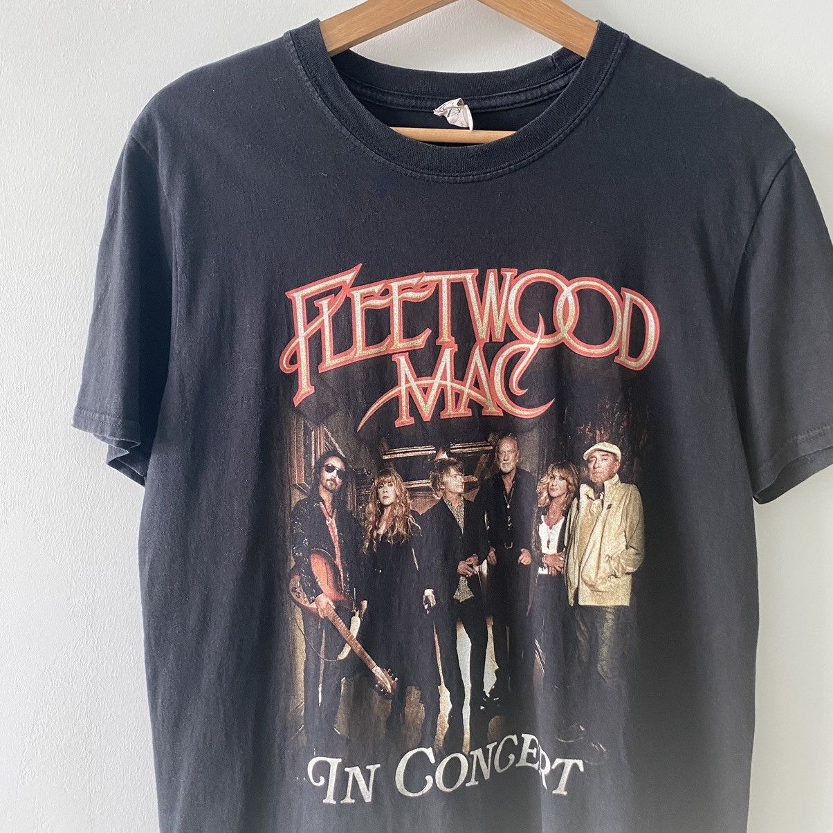 Band Tees Vintage Faded Fleetwood Mac Rock Band ERD GRUNGE THRASHED T Size US M / EU 48-50 / 2 - 2 Thumbnail