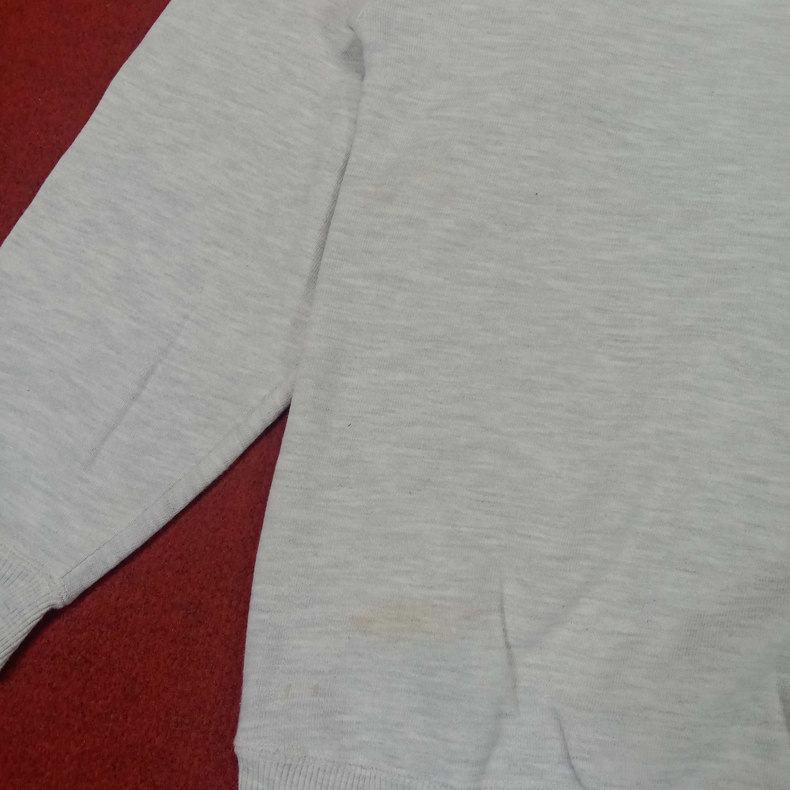 Gianni Valentino × Valentino × Vintage Gianni Valentino Center Logo Spell Out Design Sweatshirt Size US L / EU 52-54 / 3 - 5 Thumbnail
