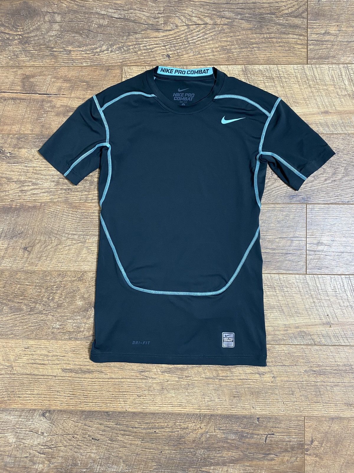 Nike Nike Pro Combat Cyber Style Compression Shirt M Size US M / EU 48-50 / 2 - 1 Thumbnail