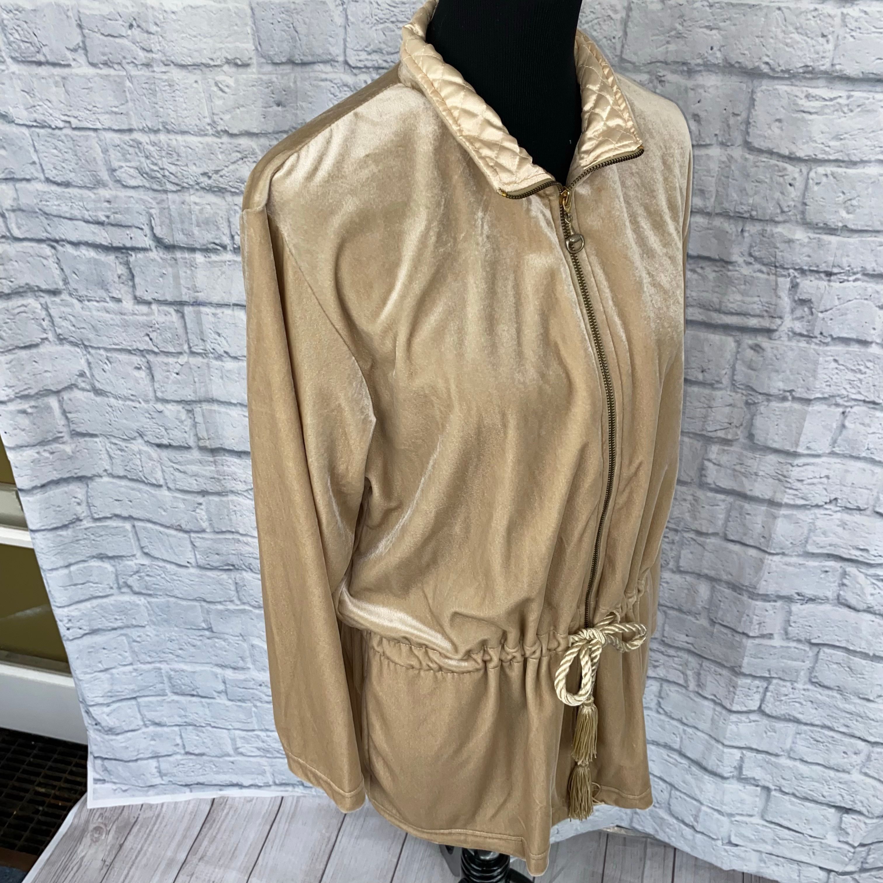 Other Villager sport a Liz Claiborne co velour jacket gold women s Size M / US 6-8 / IT 42-44 - 7 Thumbnail