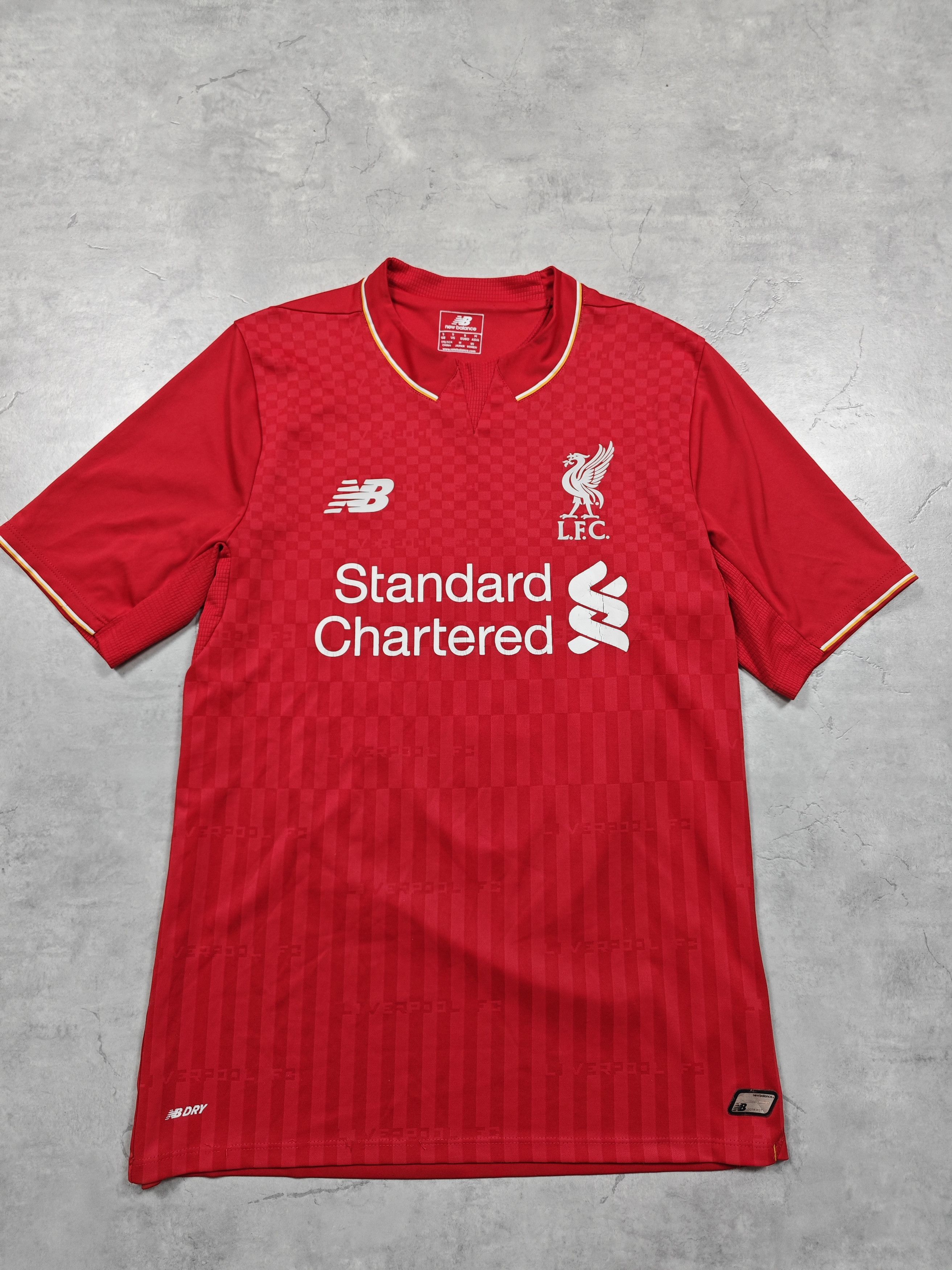 New Balance Liverpool M.Salah 10 Size US S / EU 44-46 / 1 - 1 Thumbnail