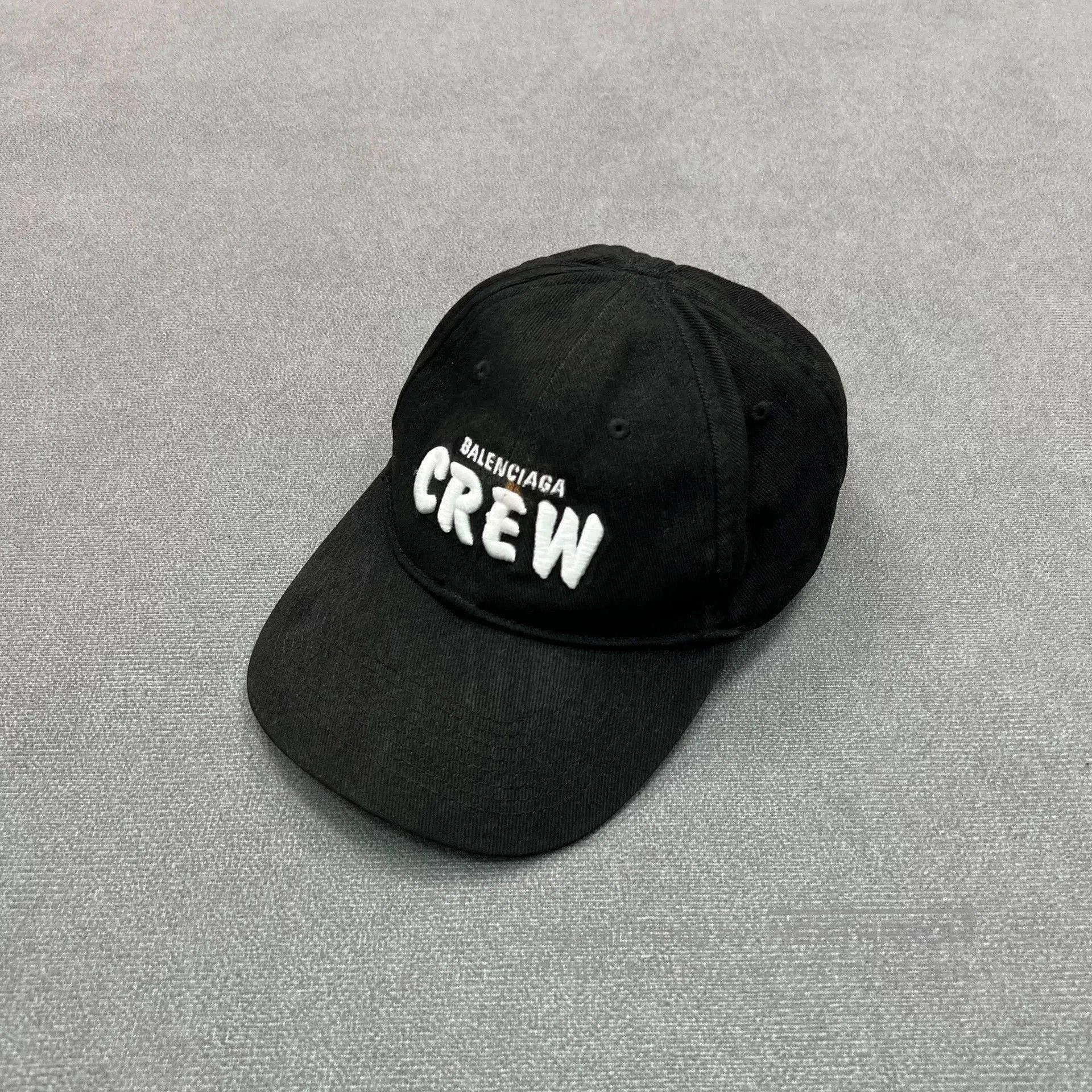 Balenciaga Balenciaga CREW Embroidered Logo Cap. Size ONE SIZE - 1 Thumbnail