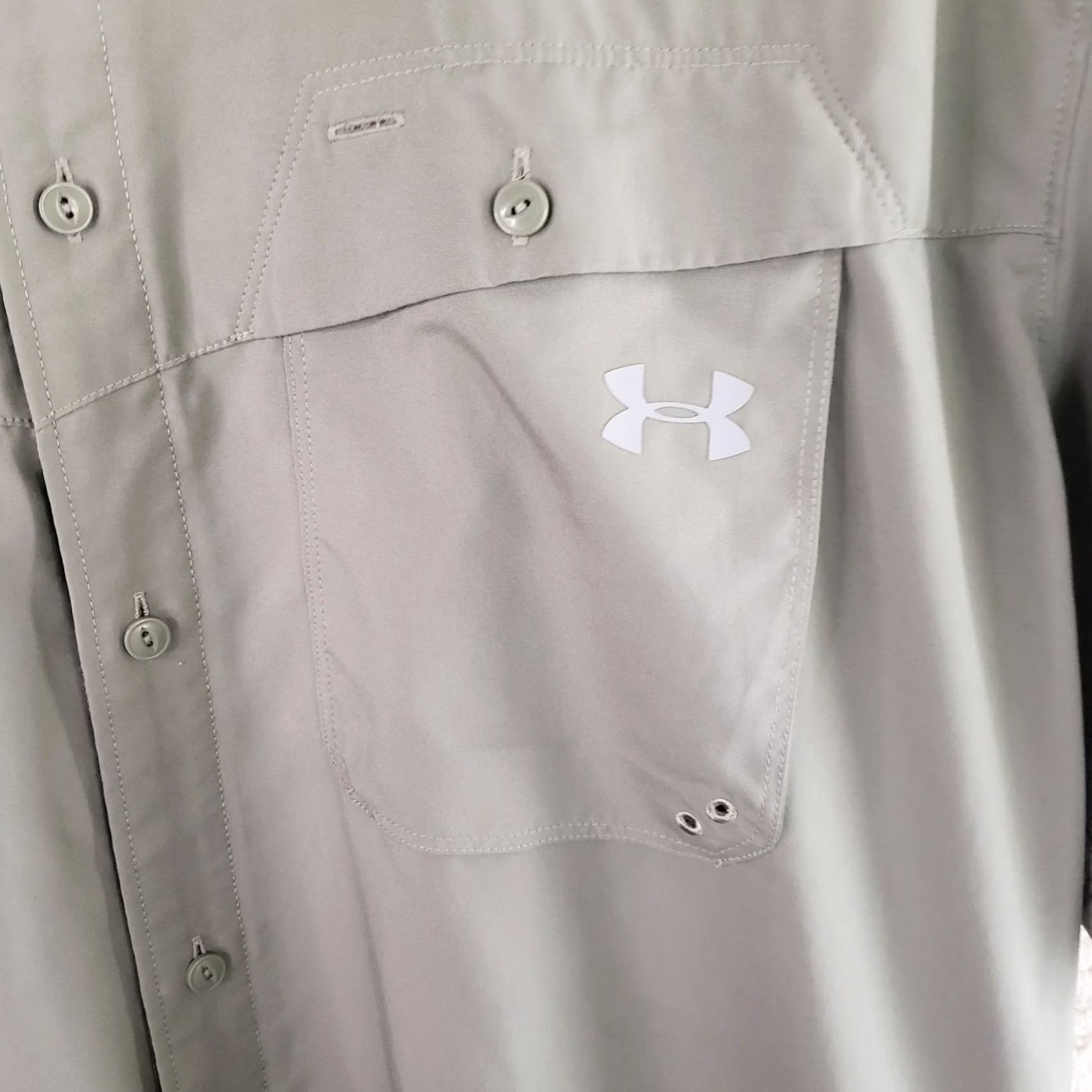 Under Armour Under Armour Shirt XL Greenish Gray Solid Short Sleeve Button Up Outdoor Mens Size US XL / EU 56 / 4 - 6 Thumbnail