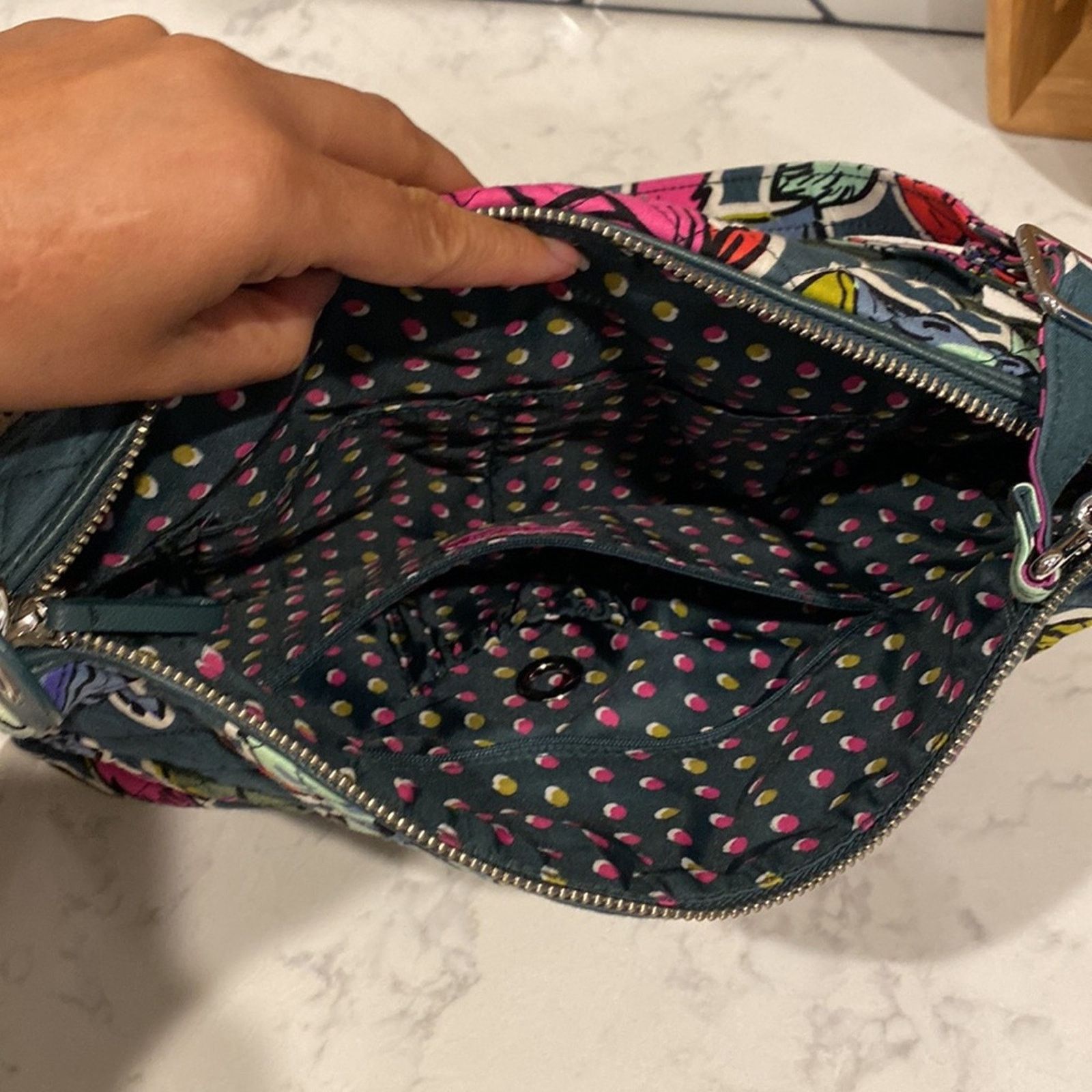 Vera Bradley Vera Bradley Carson Falling Flowers quilted crossbody bag Size ONE SIZE - 12 Thumbnail