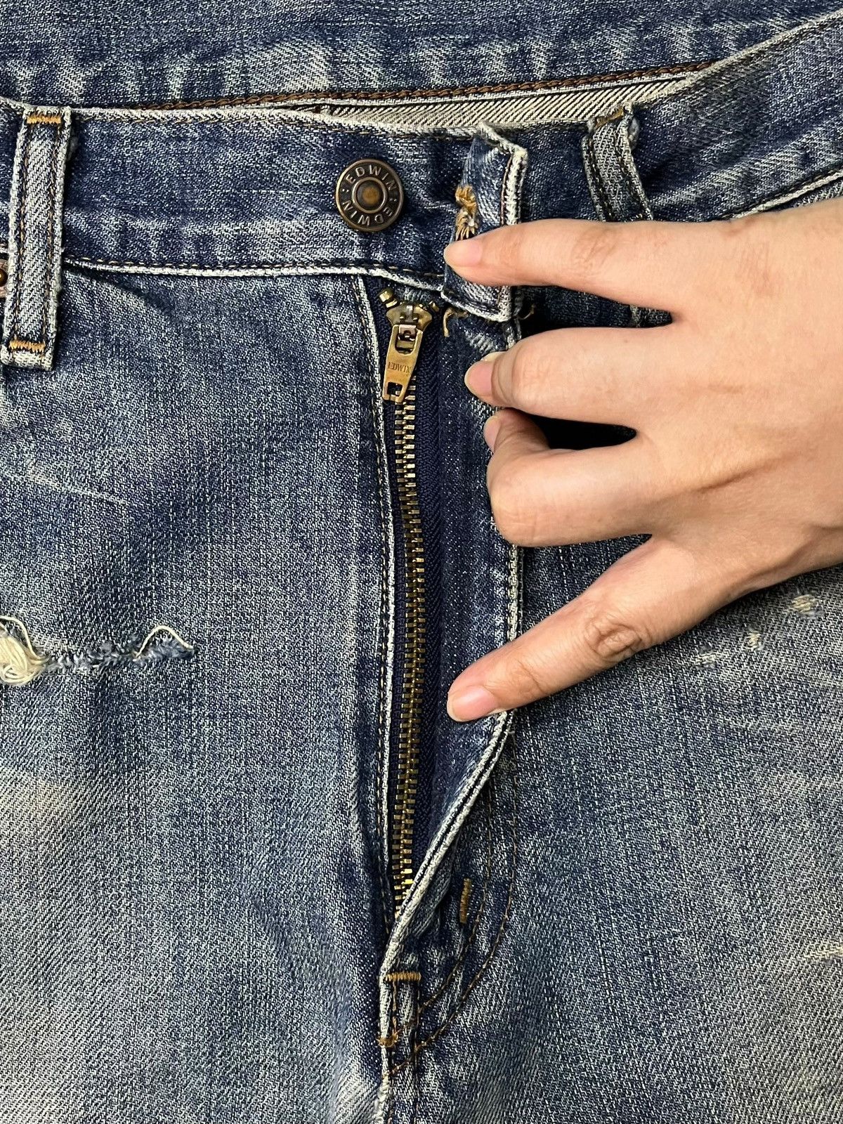 Edwin × Japanese Brand Vintage Japanese Edwin 503 Blue Wash Distressed Baggy Jeans Size US 32 / EU 48 - 3 Thumbnail