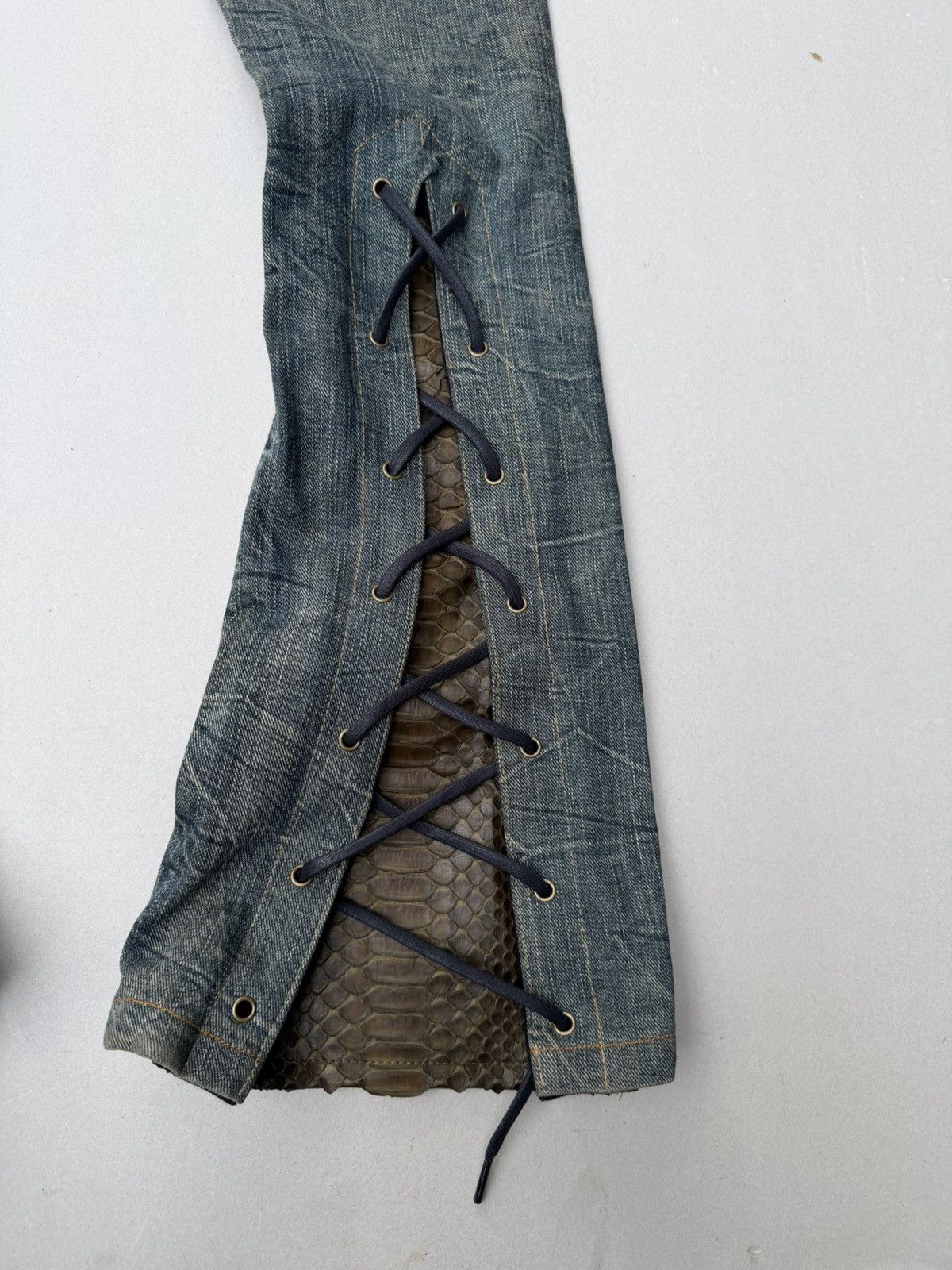 Japanese Brand Boddy butter Lace up flare jeans Size US 26 / EU 42 - 6 Thumbnail