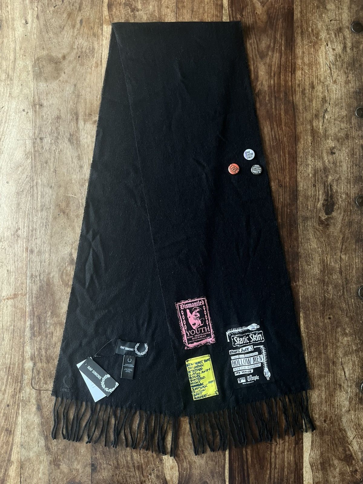 Fred Perry × Raf Simons AW2020 Raf Simons x Fred Perry Patches Scarf Cashmere Wool Size ONE SIZE - 1 Thumbnail