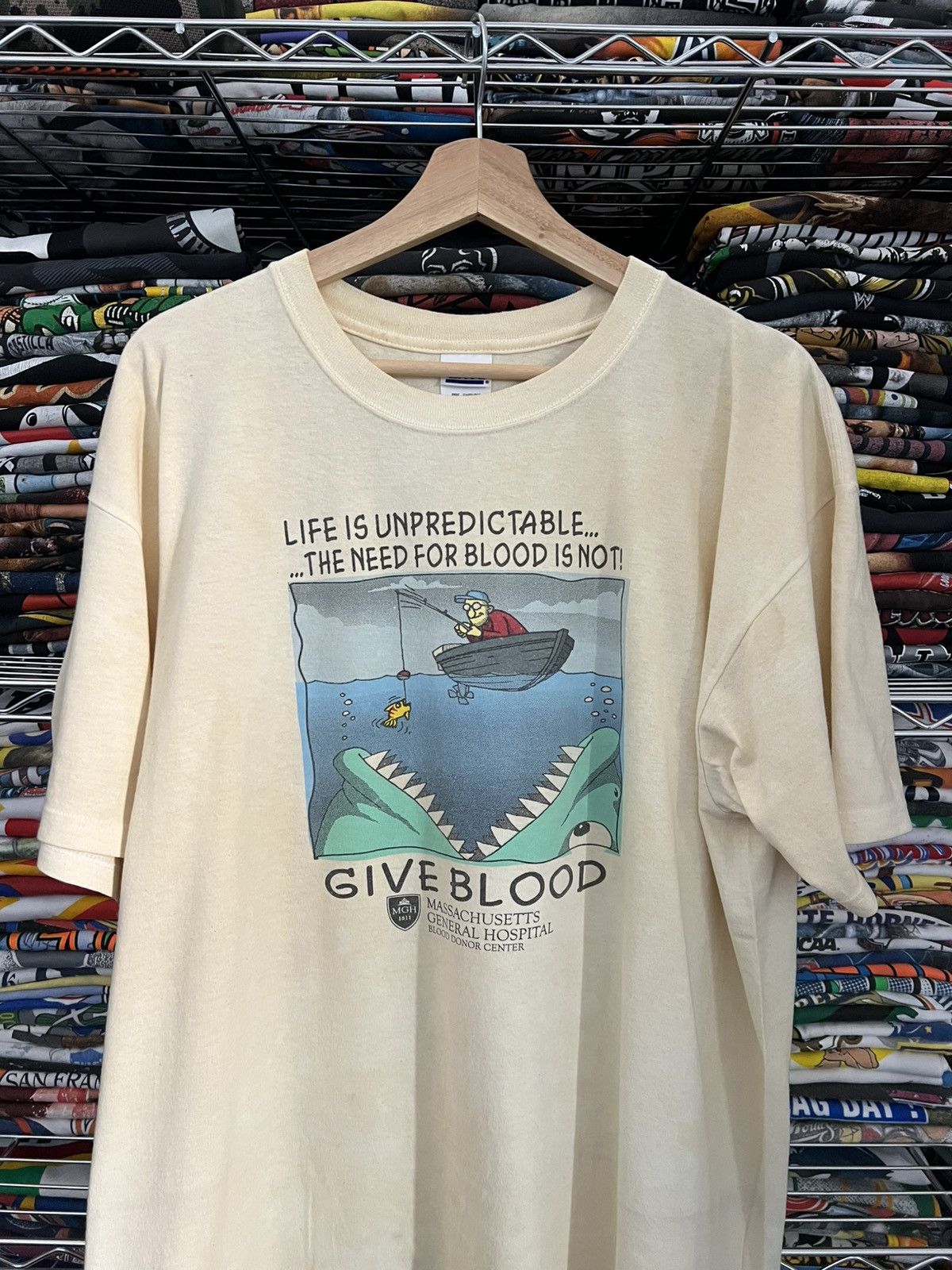 Anvil 2000s Massachusetts General Hospital Blood Donor Tee Size US XL / EU 56 / 4 - 1 Thumbnail