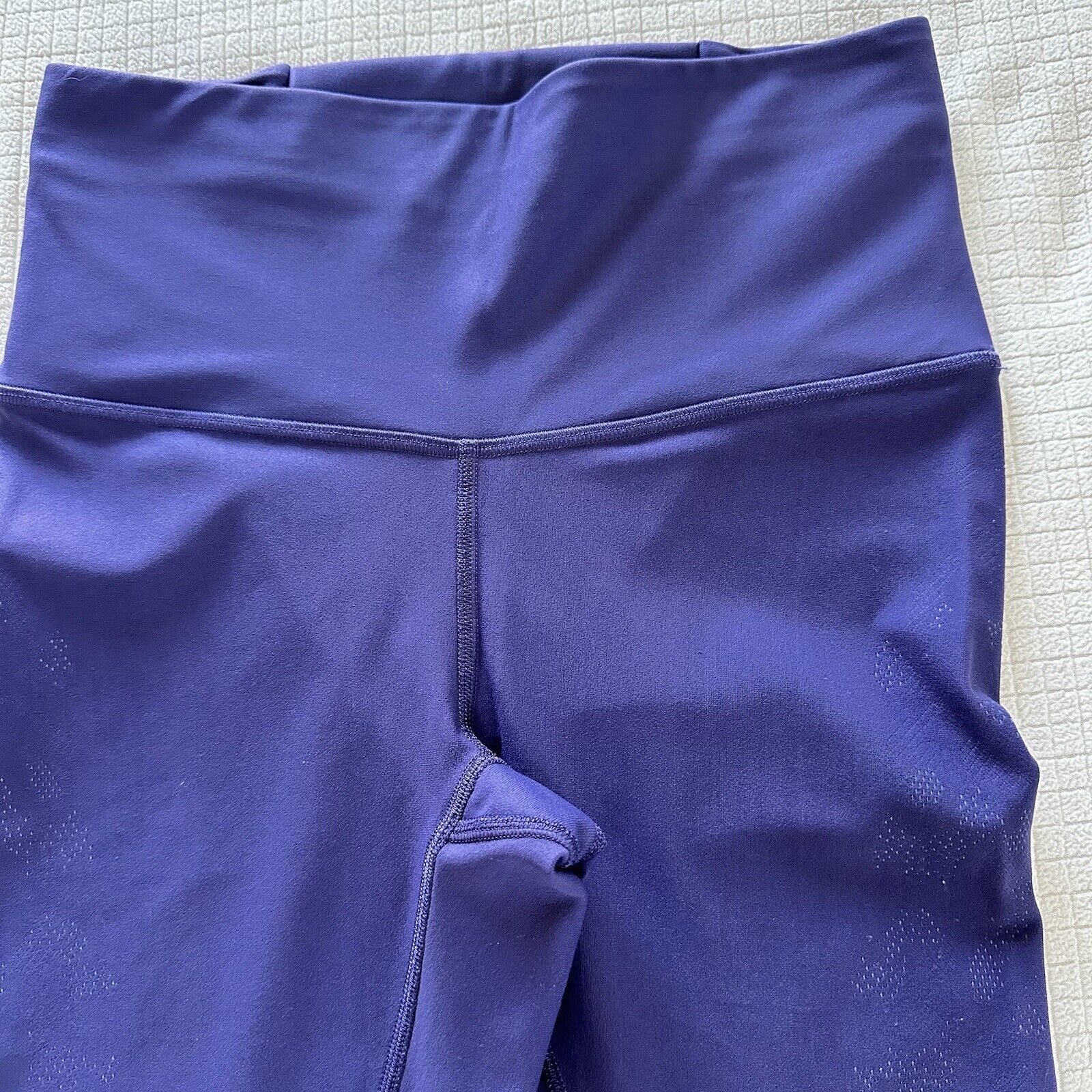 Lululemon Lululemon Hi Rise Tight 28" Camo Midnight Orchid Purple US6 Size 28" / US 6 / IT 42 - 2 Thumbnail