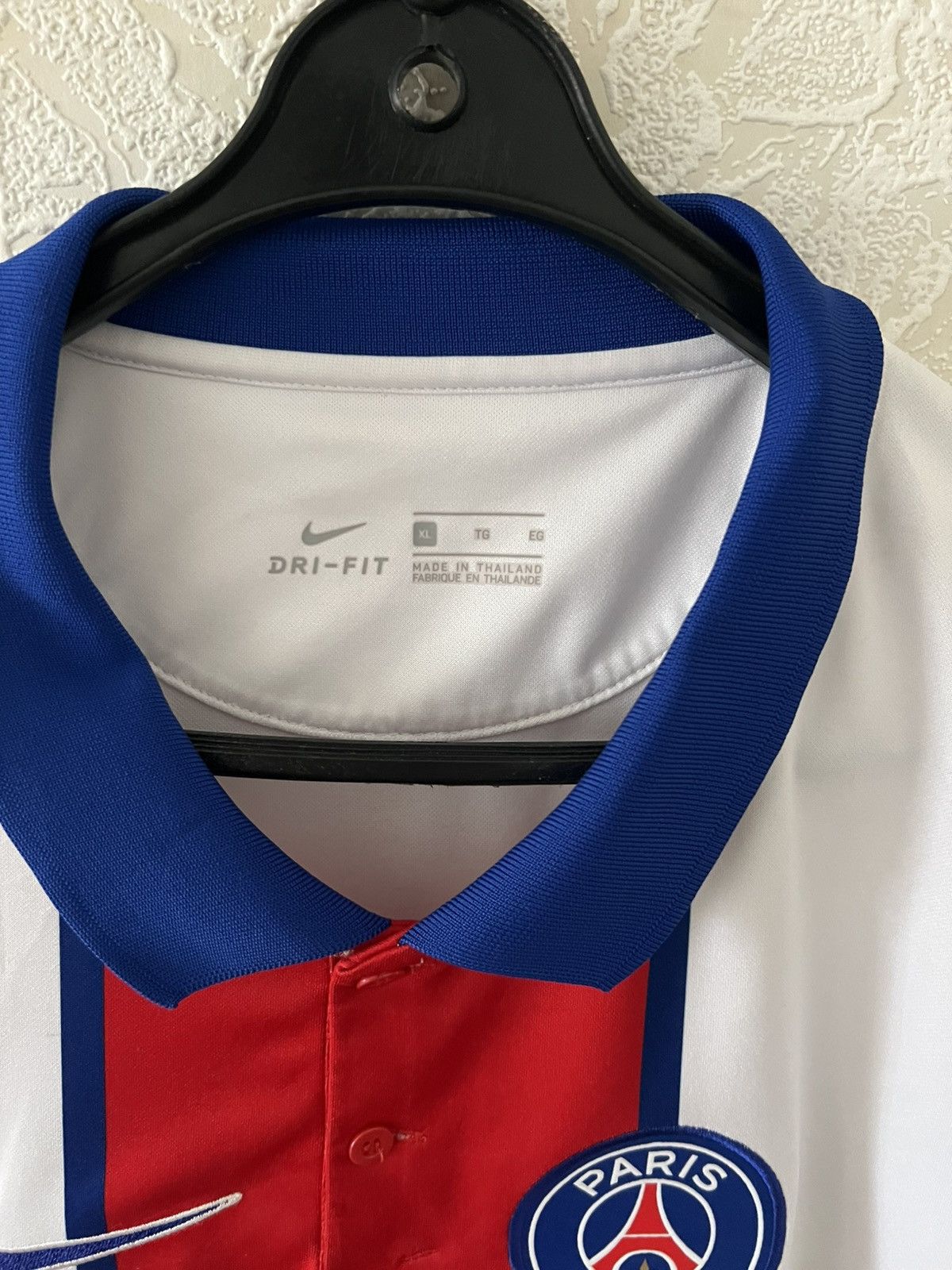 Nike Nike PSG 2020/2021 Away Jersey Football shirt streetwear Size US XL / EU 56 / 4 - 5 Thumbnail