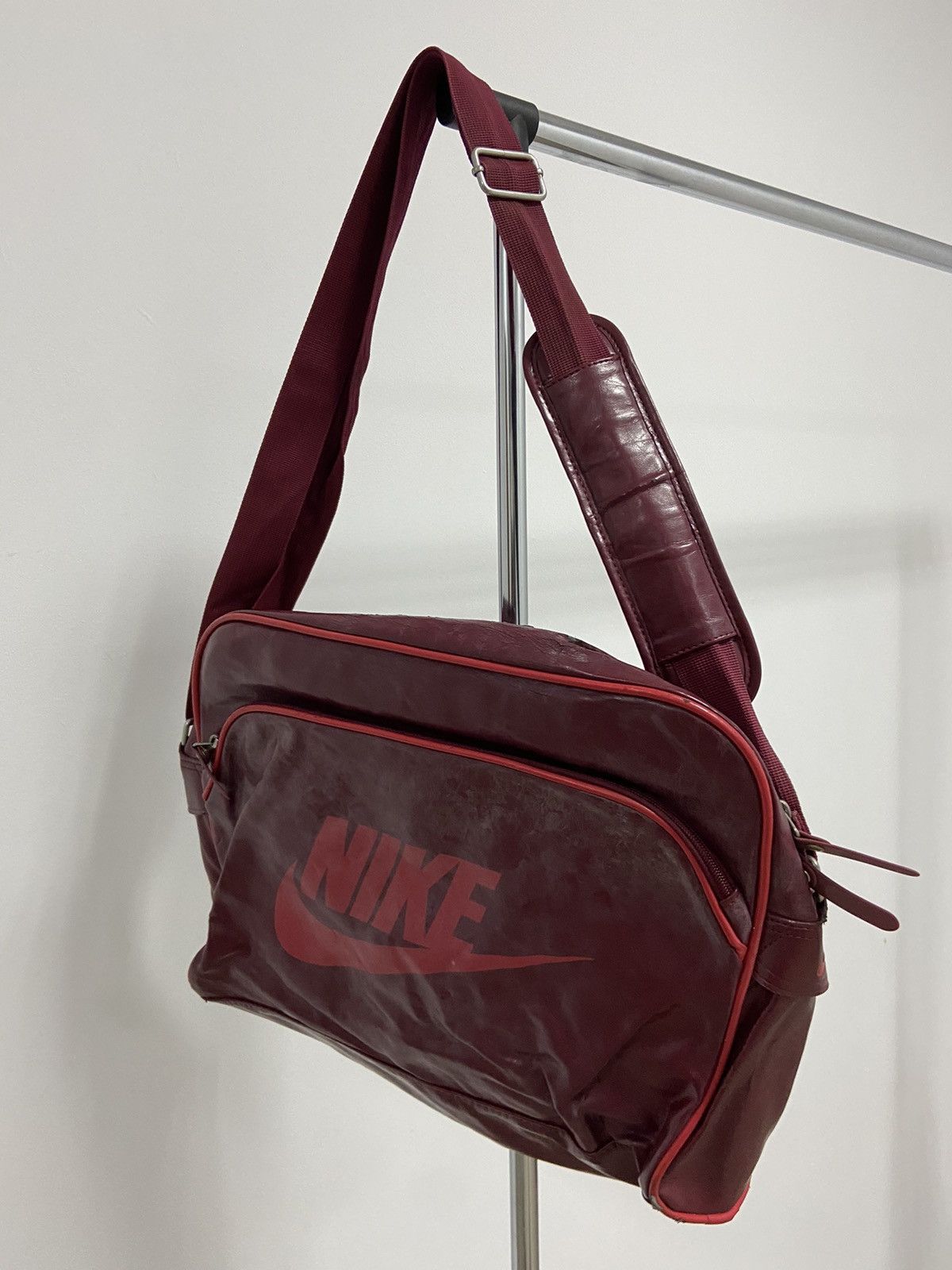 Nike × Vintage Nike Vintage Shoulder Bag Leather Big Logo Y2K Style Size ONE SIZE - 1 Thumbnail