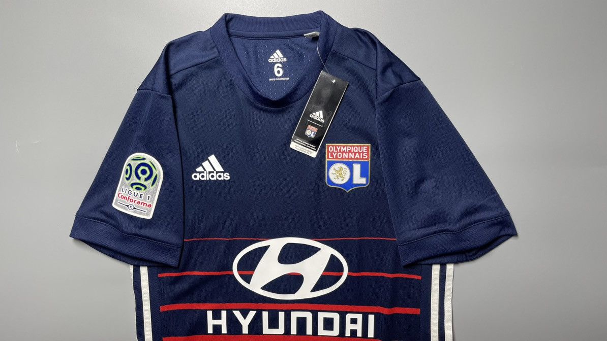 Adidas × Vintage NWT LYON ADIDAS 2017/2018 FOOTBALL AWAY JERSEY #18 FEKIR Size US M / EU 48-50 / 2 - 3 Thumbnail