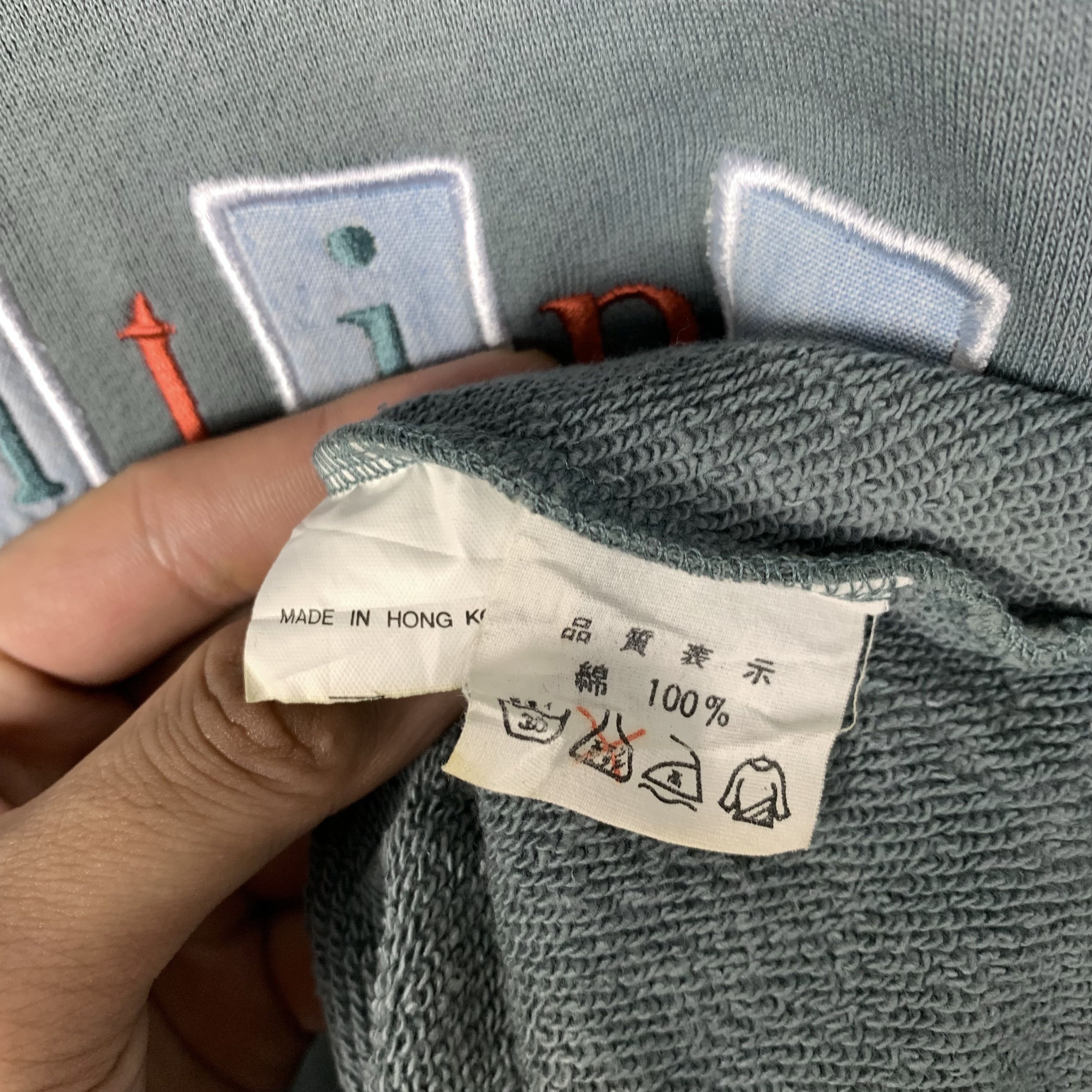 Valentino Vintage 90s Valentino Jeans Sweatshirt Crewneck Size US L / EU 52-54 / 3 - 4 Thumbnail