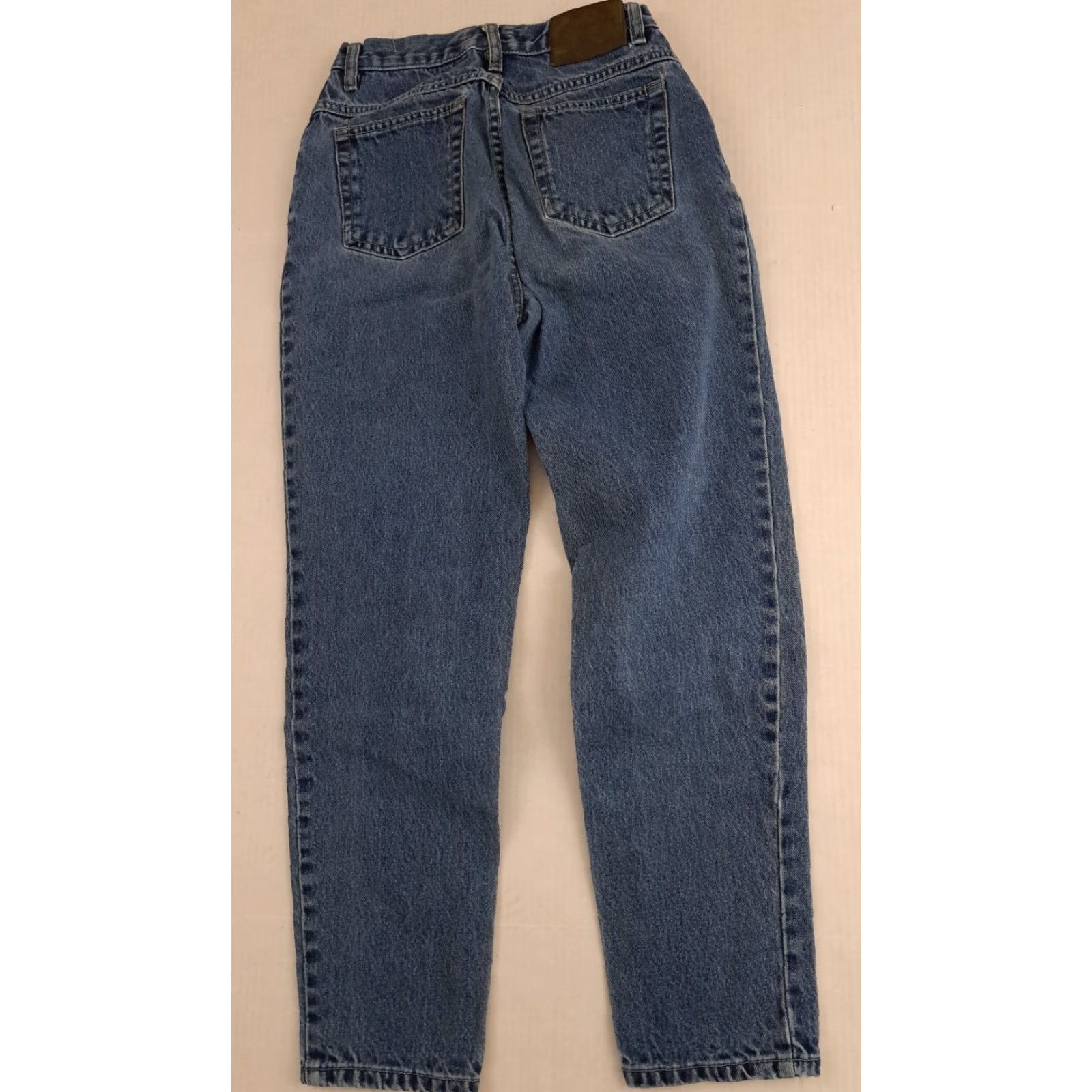 Vintage **St. John's Bay Petite Woman Blue Jeans Classic Fit** User: **Vintage Woman Blue Petite Jeans Classic Fit** Size 27" / US 4 / IT 40 - 4 Thumbnail