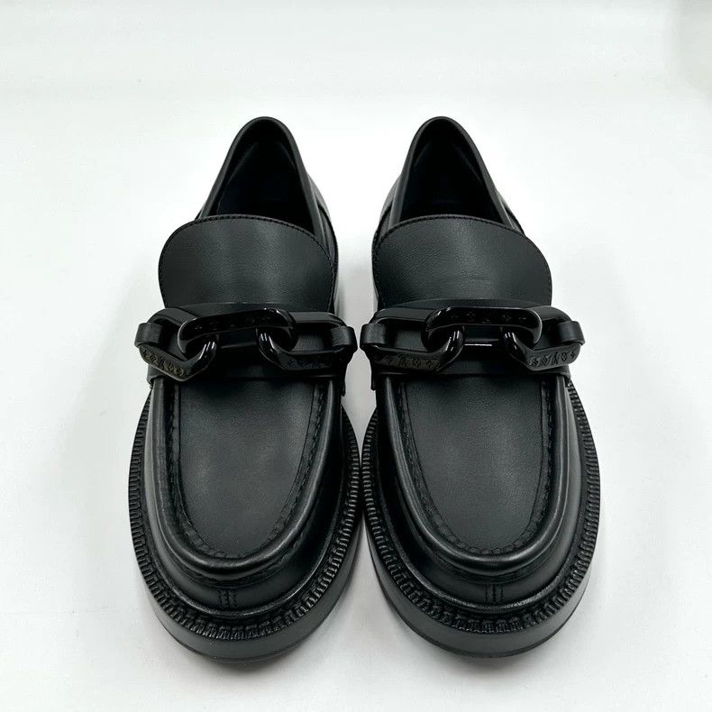 Louis Vuitton Louis Vuitton Black Lock Loafers shoes Size US 5.5 / IT 35.5 - 2 Thumbnail