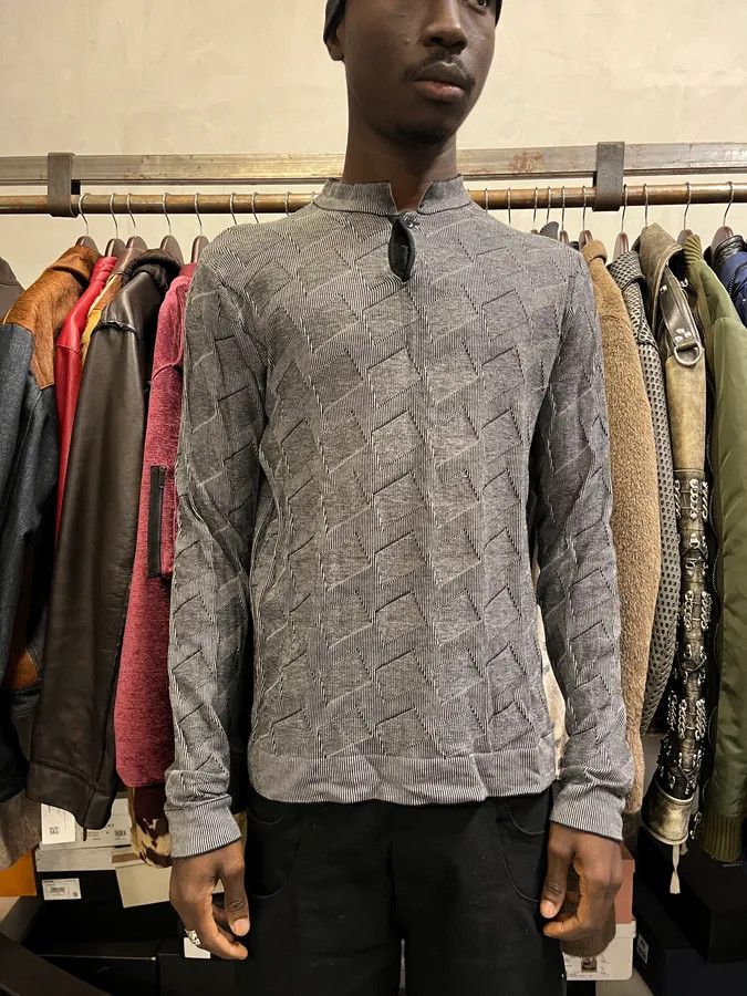 Emporio Armani 2000s Emporio Armani Grey Geometrical Henley Longsleeves Size US S / EU 44-46 / 1 - 2 Thumbnail