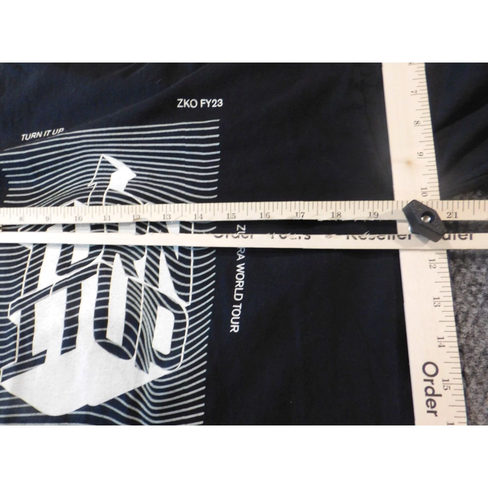 Comfort Colors Comfort Colors Mens Shirt M Black Long Sleeve Crew Neck Knit Logo T-Shirt Regular Cotton - 90s? (adjusted) Size US M / EU 48-50 / 2 - 4 Thumbnail