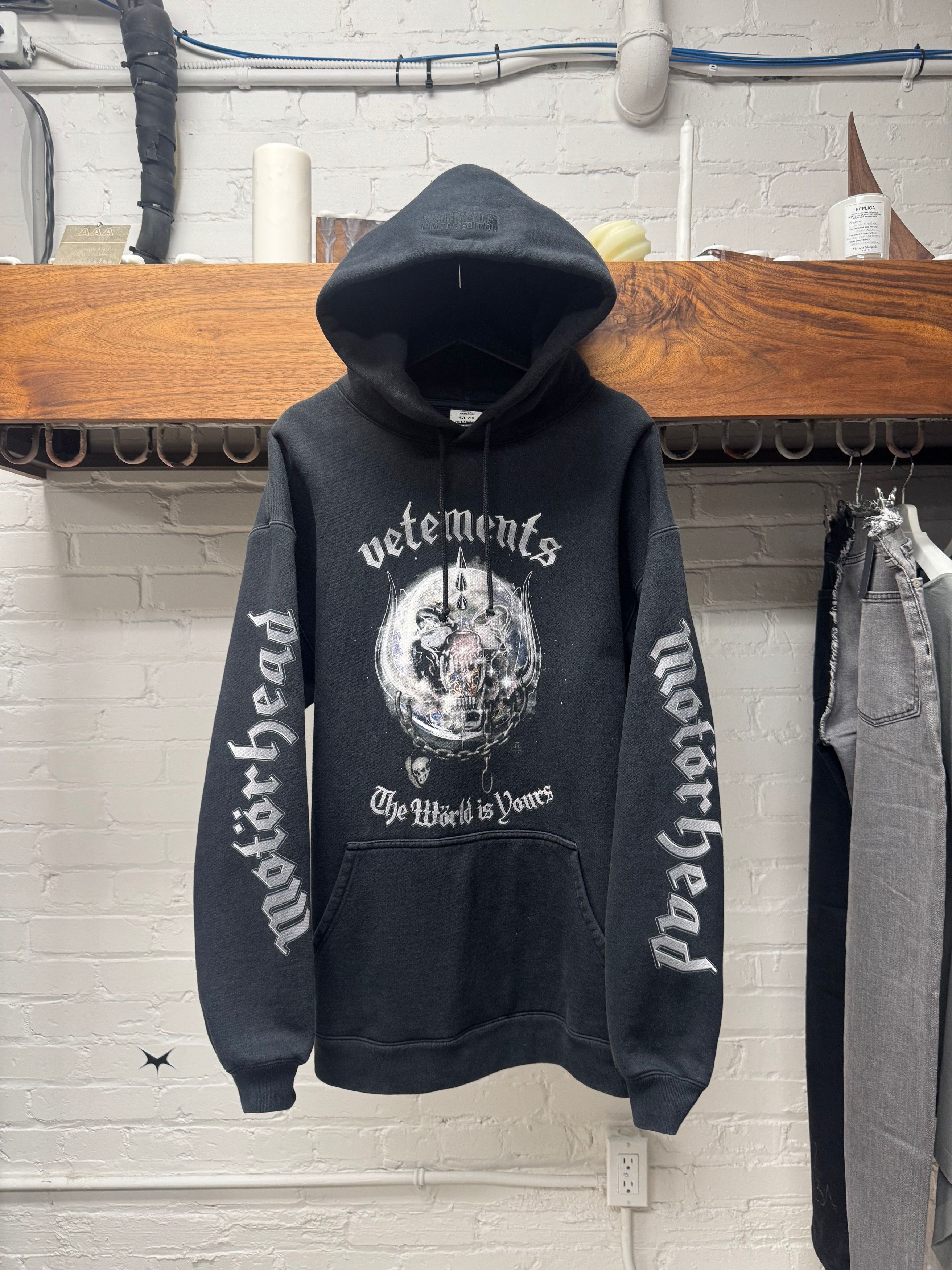 VETEMENTS RUSSIAN IDOL 2019 パーカー ブラック Vetements Vetements Russian Idol Oversized Black Hoodie