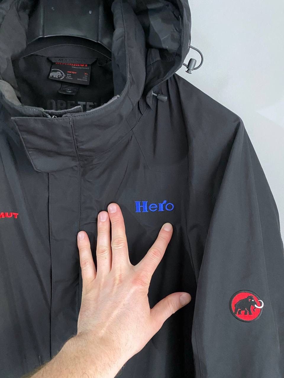 Mammut Mammut GORE-TEX Men's Black Waterproof Hooded Jacket Size XL Size US XL / EU 56 / 4 - 4 Thumbnail