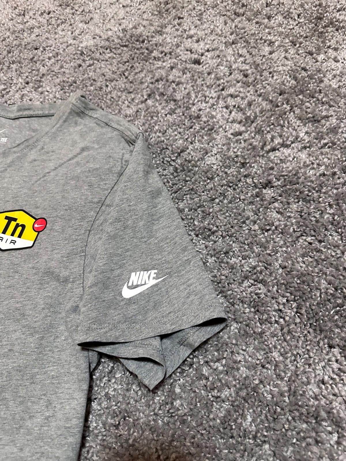 Nike Nike Tn+ Gray T-Shirt Big Logo Sz M Size US M / EU 48-50 / 2 - 4 Thumbnail