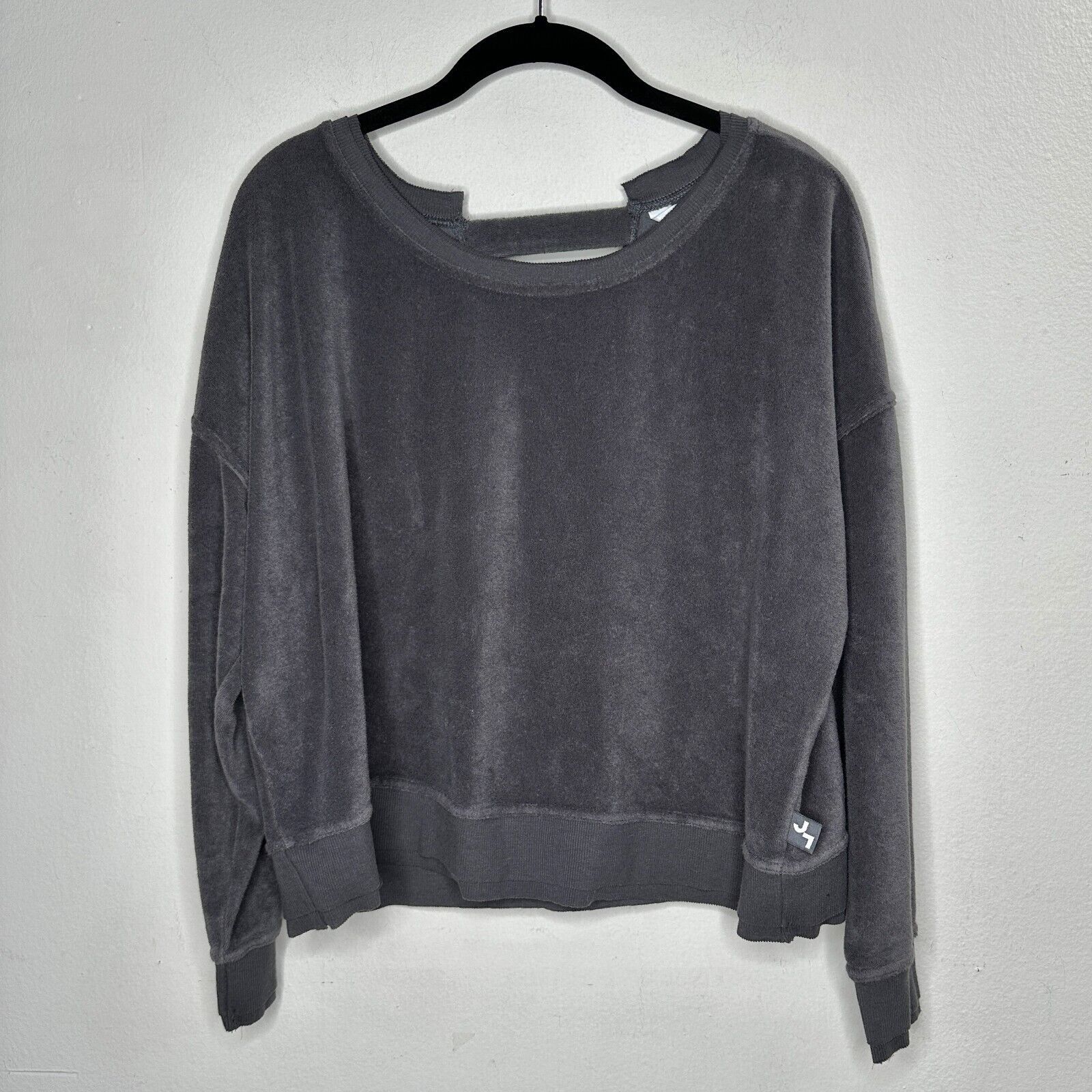 Other Joy Lab Gray Long Sleeve Crop Sweater Faux Wrap Open VBack S Size S / US 4 / IT 40 - 1 Thumbnail