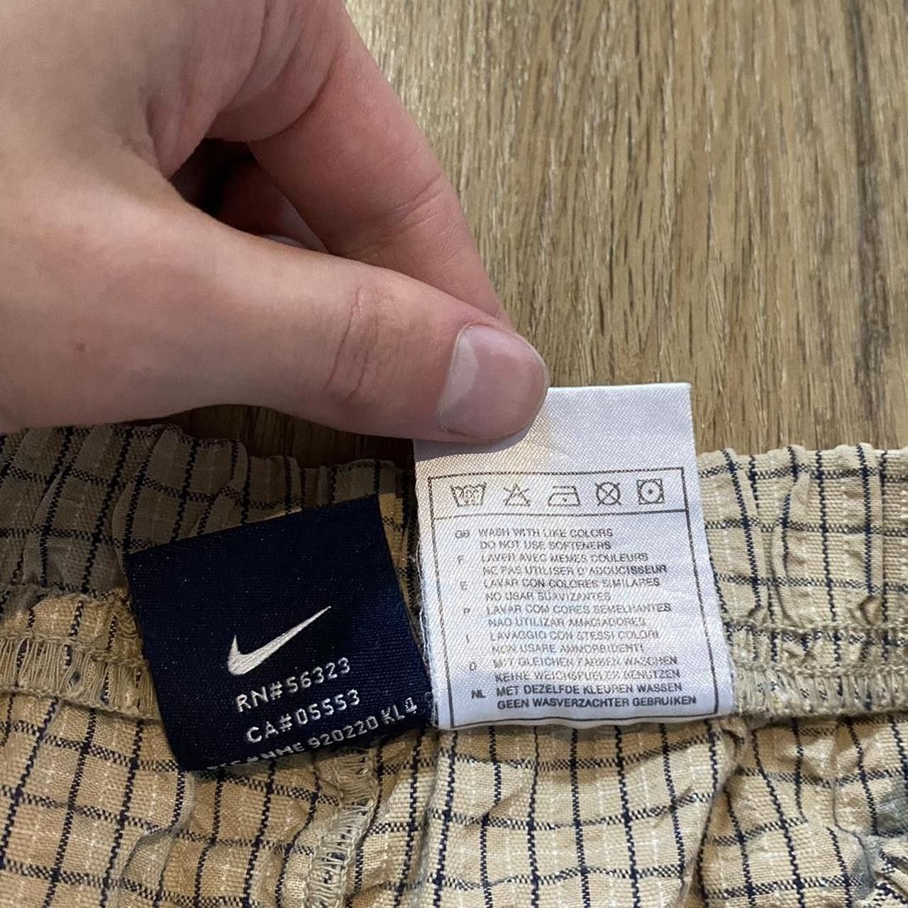 Nike 90s Vintage Retro Nike Tennis cream and white shorts Size US 34 / EU 50 - 5 Thumbnail