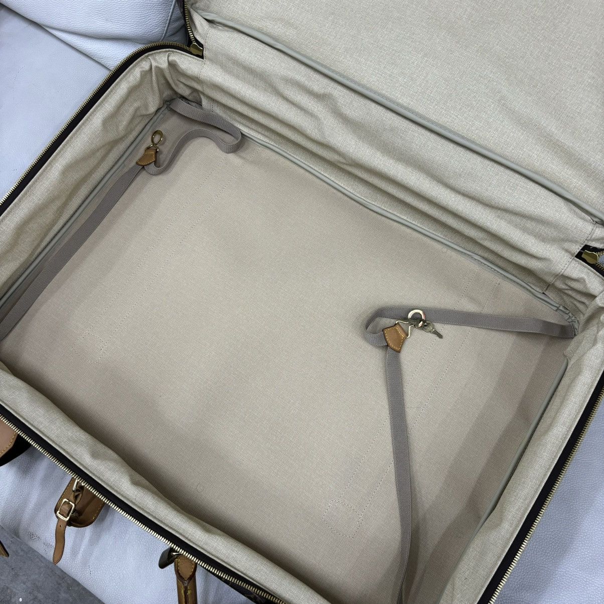 Louis Vuitton Louis Vuitton (vintage) luggage Size ONE SIZE - 5 Thumbnail