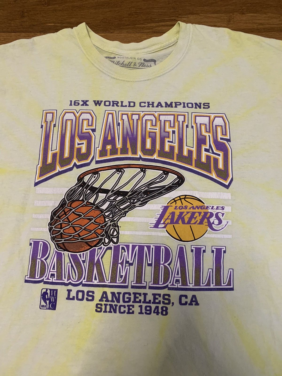 Mitchell & Ness Mitchell & Ness Los Angeles Lakers 16x World Champions Tee Size US XL / EU 56 / 4 - 3 Thumbnail
