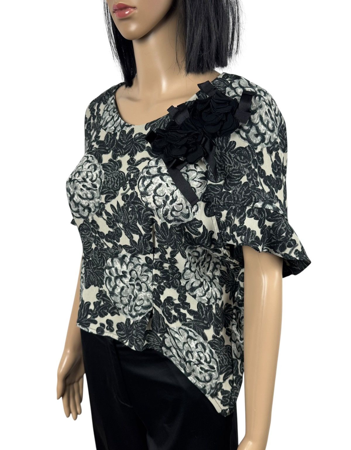 TWINSET Twinset Jacquard Blouse Decorated Embroidered Flower size S Size S / US 4 / IT 40 - 5 Thumbnail