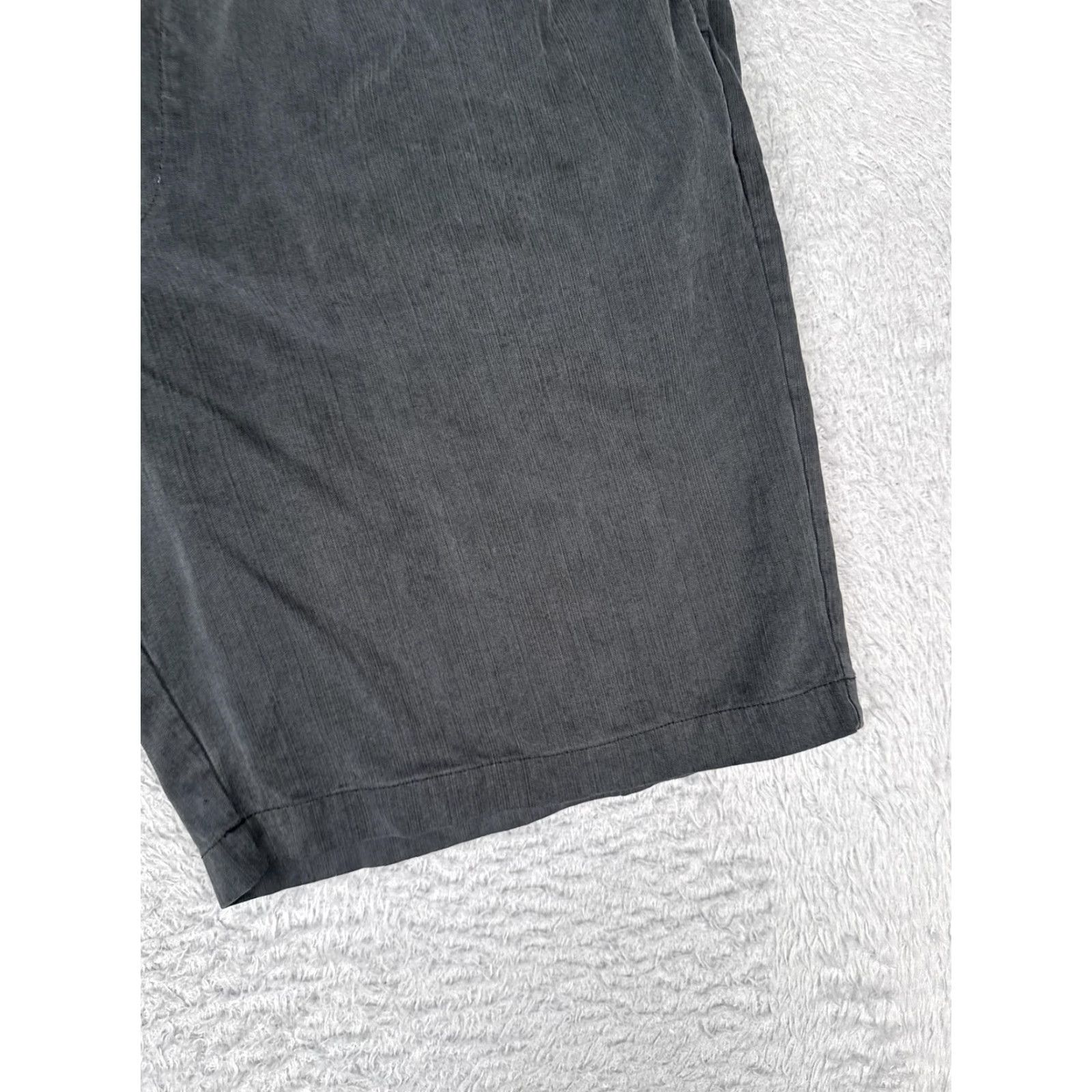 Tommy Bahama VINTAGE? No — Tommy Bahama Chino Shorts Mens 36 Black Pleated Front Relaxed Fit Casual Beach Summer Active Mens Size US 36 / EU 52 - 2 Thumbnail