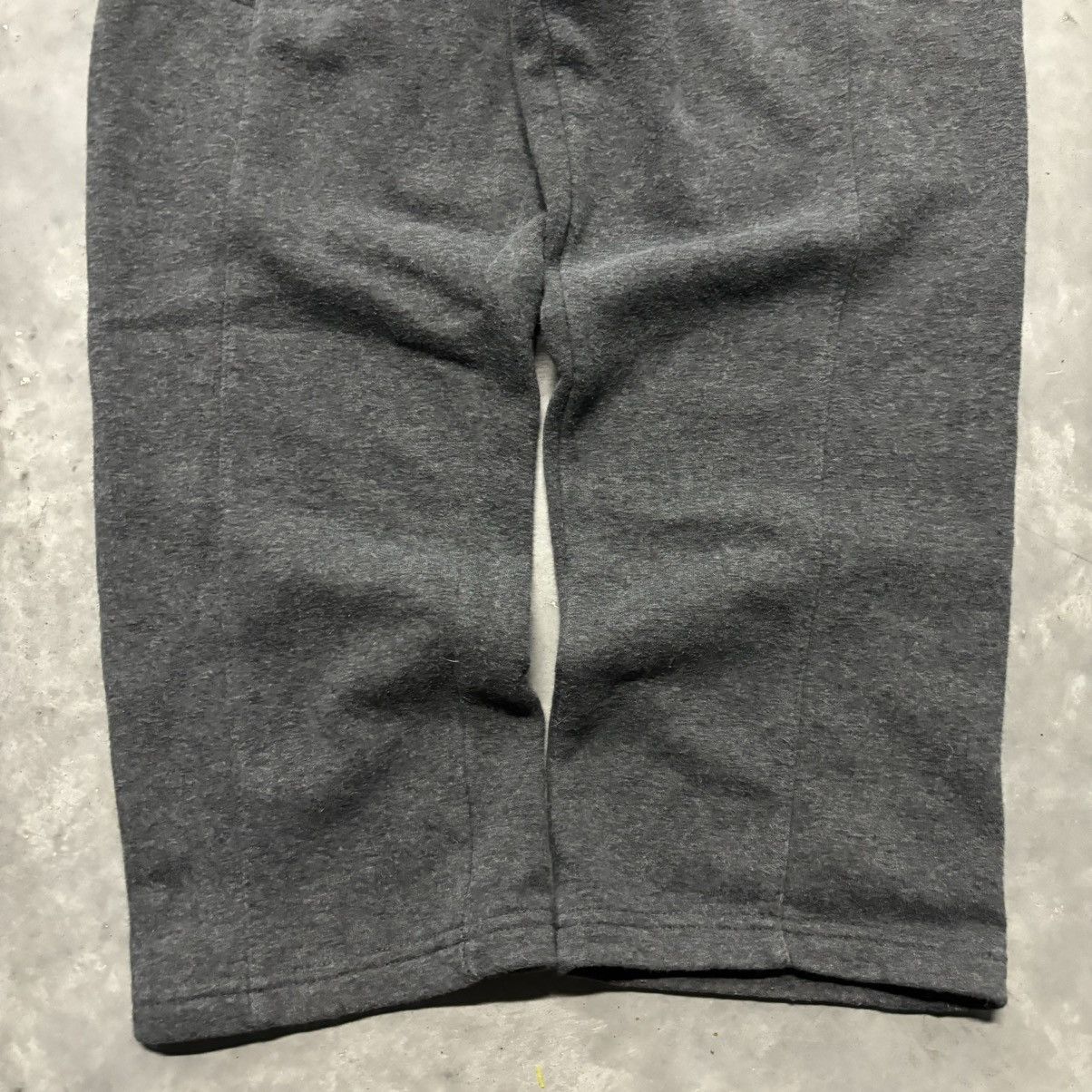 Japanese Brand × Vintage Crazy Vintage Y2K/2000s Dark Grey Skater Cargo Essential Sweatpants! Size US 32 / EU 48 - 5 Thumbnail