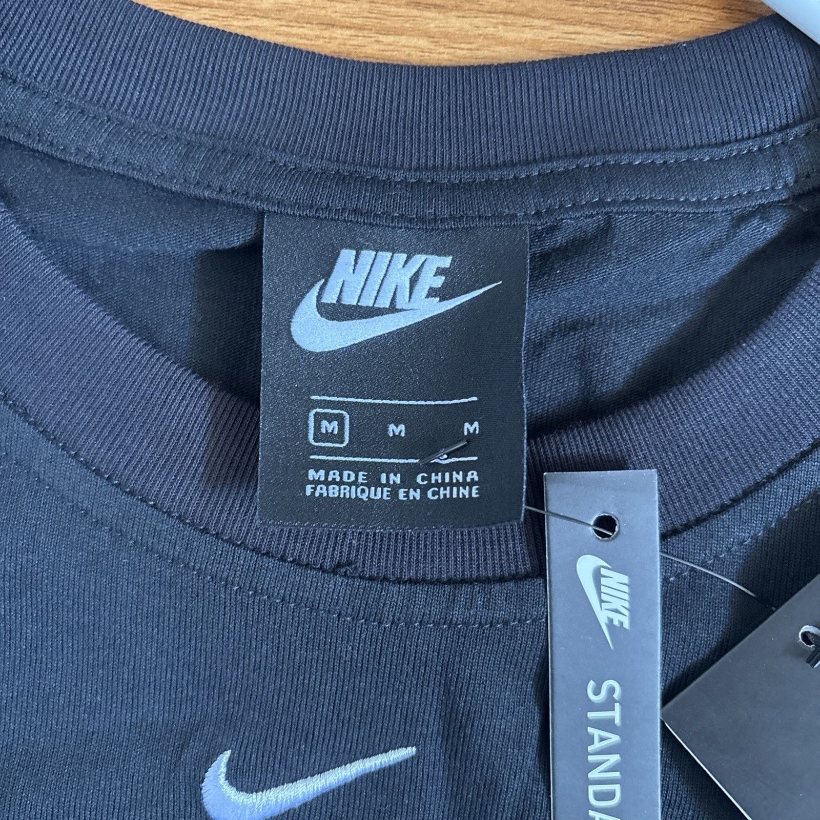 Nike Nike Shirt Black With White Nike Logo Unisex Brand New w Tag Size US M / EU 48-50 / 2 - 3 Thumbnail