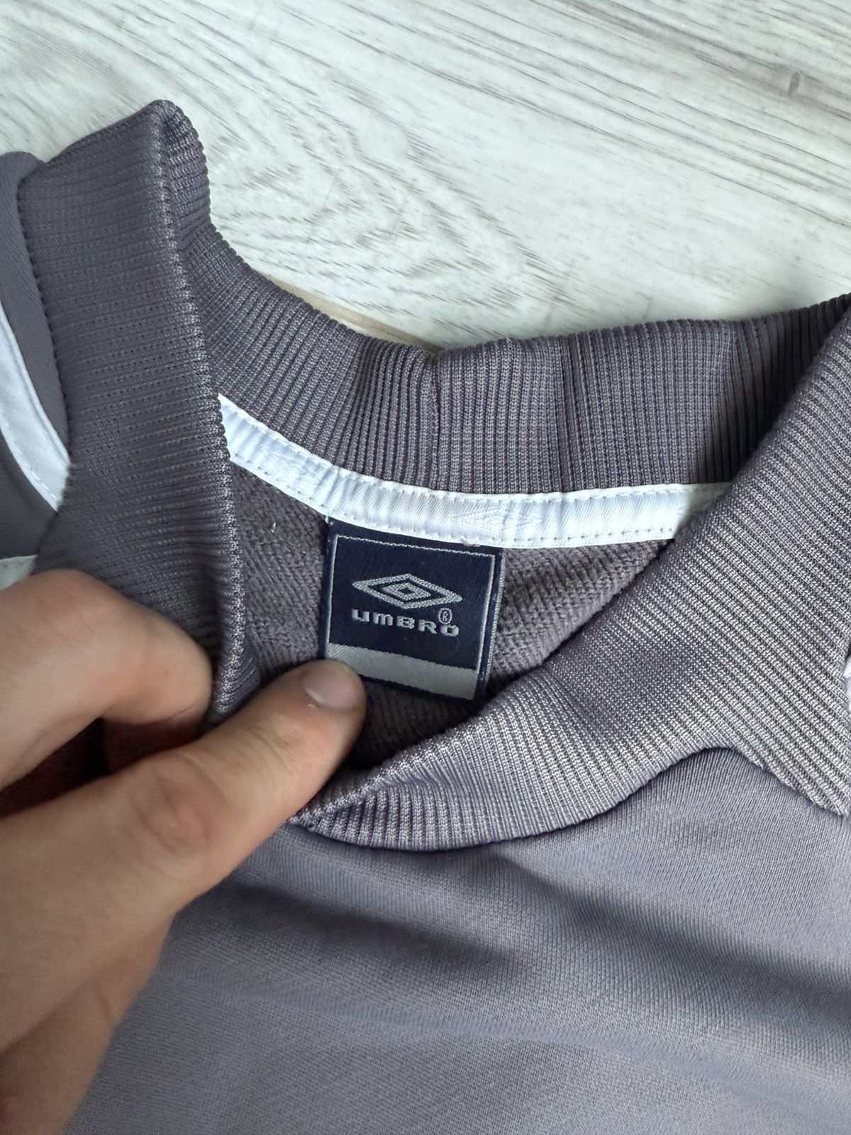 Umbro × Vintage Vintage Ireland Soccer Jersey Sweatshirt Umbri shirt Size US XL / EU 56 / 4 - 4 Thumbnail