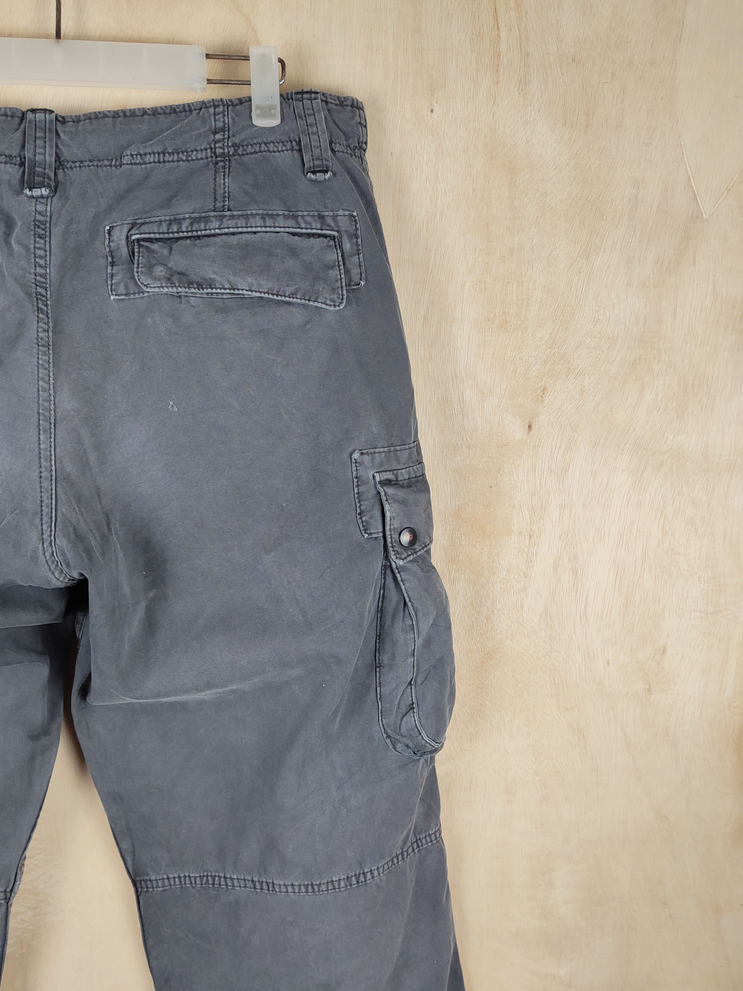 Japanese Brand Uniqlo Dark Gray Multipocket Tactical Cargo Pants #S2442 Size US 35 - 10 Thumbnail