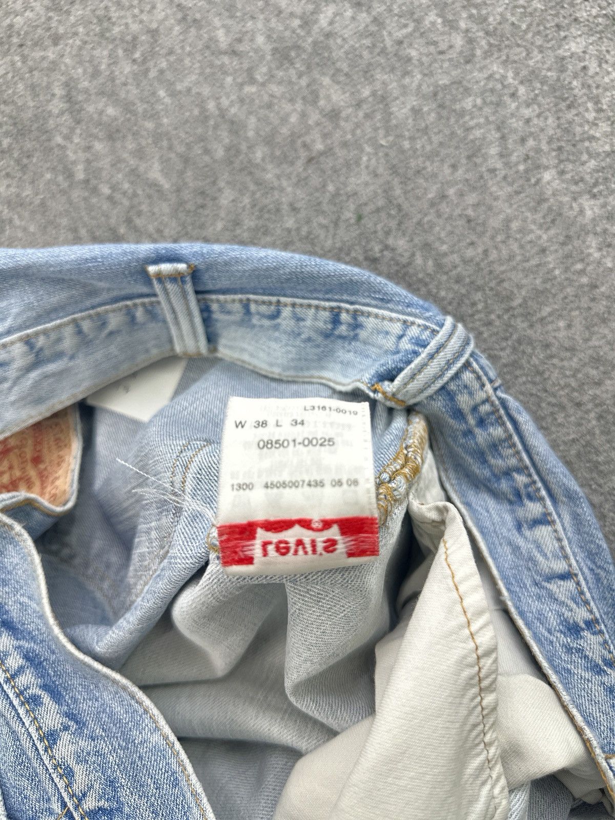 Levi's Vintage Levis 501 Faded Blue Jeans SA0001 Size US 37 - 8 Thumbnail