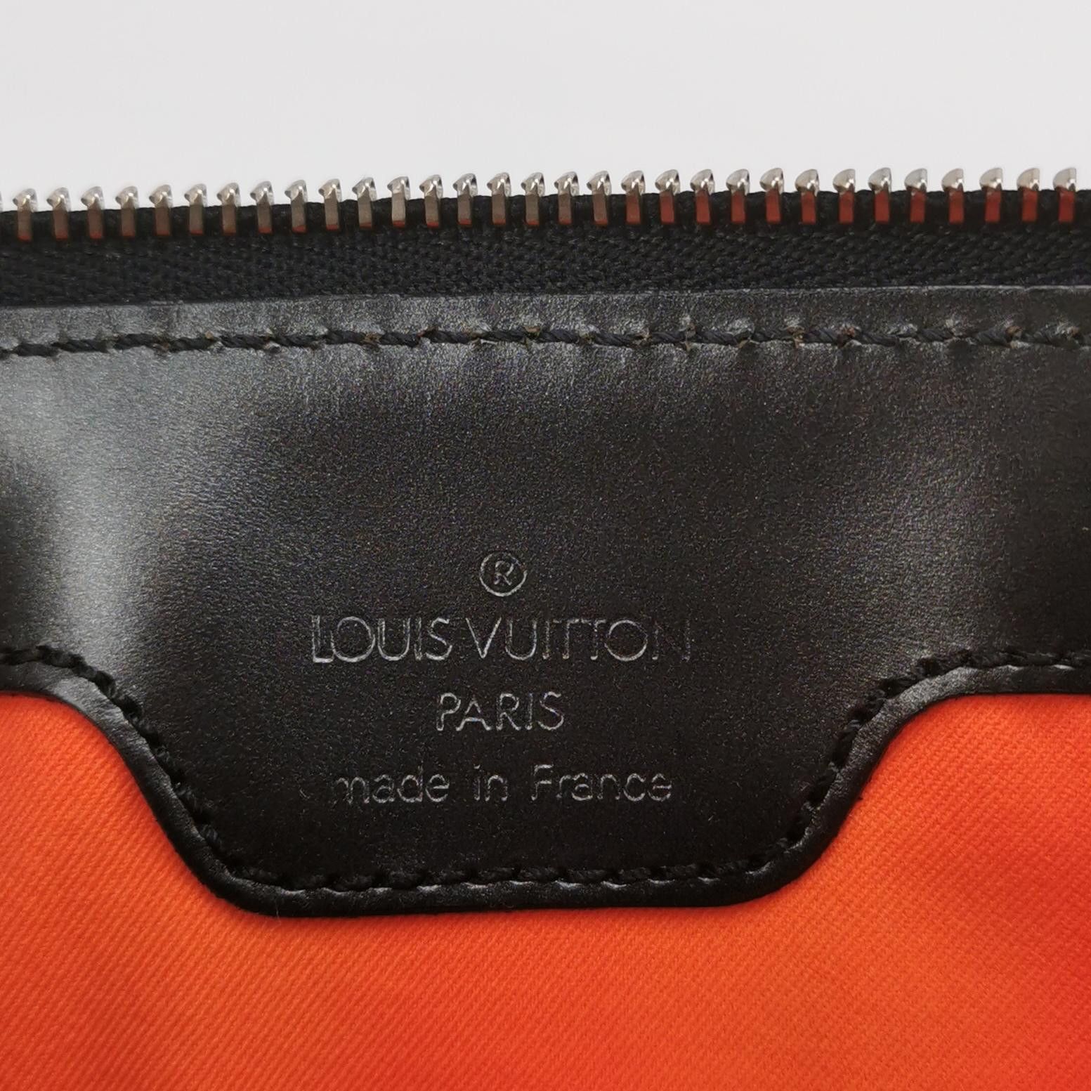 Louis Vuitton Louis Vuitton (LV) Cowhide check logo handbag -y2506 Size ONE SIZE - 1 Thumbnail