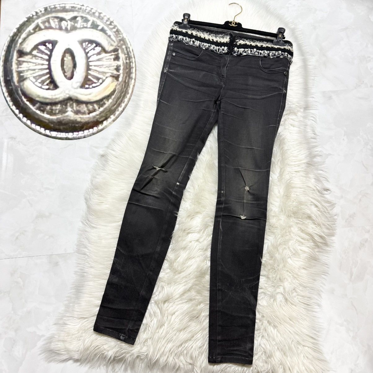 Chanel Chanel COCO button waist tweed stretch denim pants jeans Size 26" / US 2 / IT 38 - 1 Thumbnail