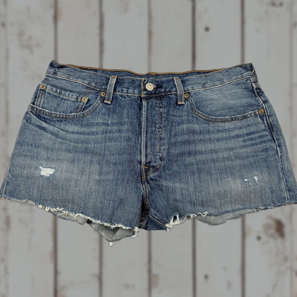 Levi's Levi's Shorts Womens 31 Blue Denim Cut-Off Distressed Frayed Hem Casual Size 24" / US 00 / IT 34 - 1 Thumbnail