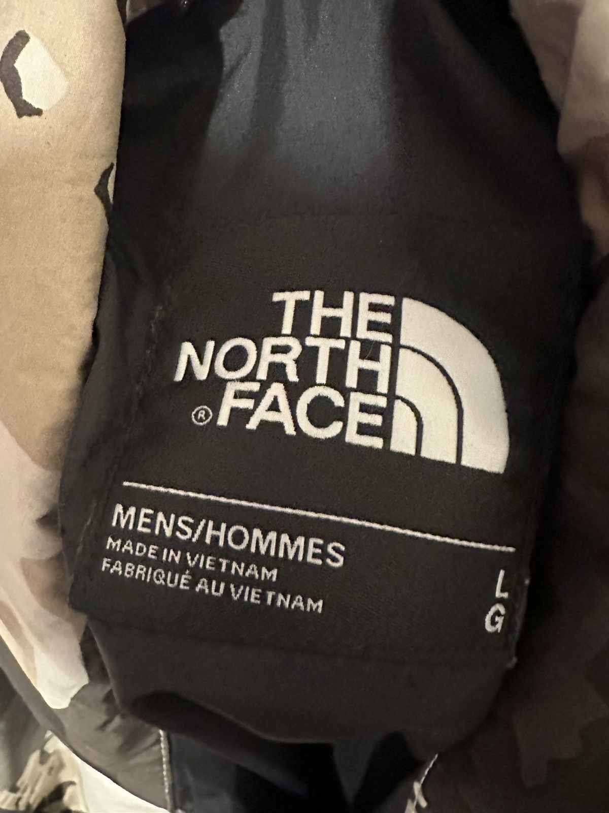 Grailed × The North Face The North Face Camo Windbreaker Jacket 2019 Season Grail Size US L / EU 52-54 / 3 - 8 Thumbnail